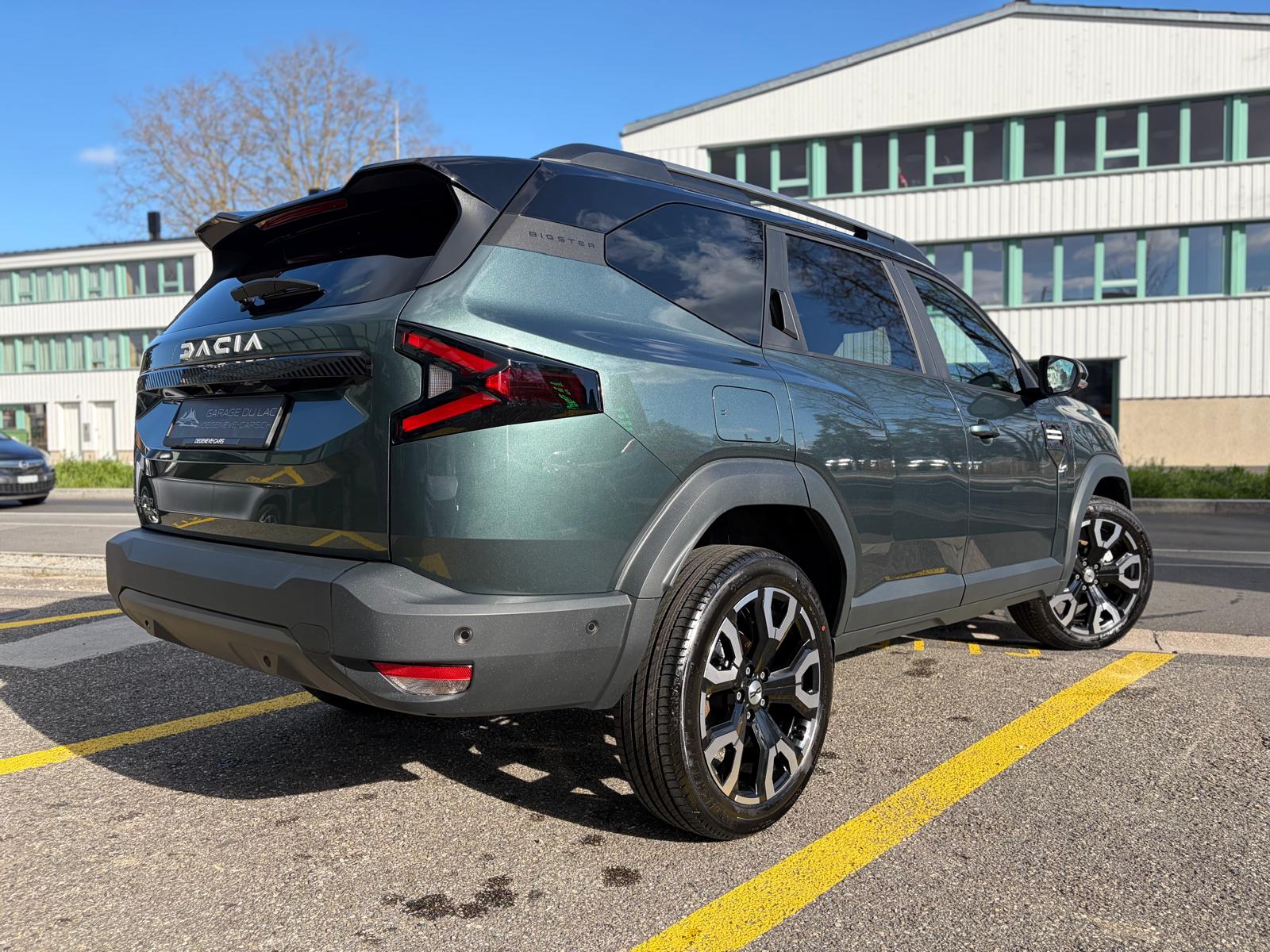 DACIA Bigster HEV 155 Journey-showroom-element-3