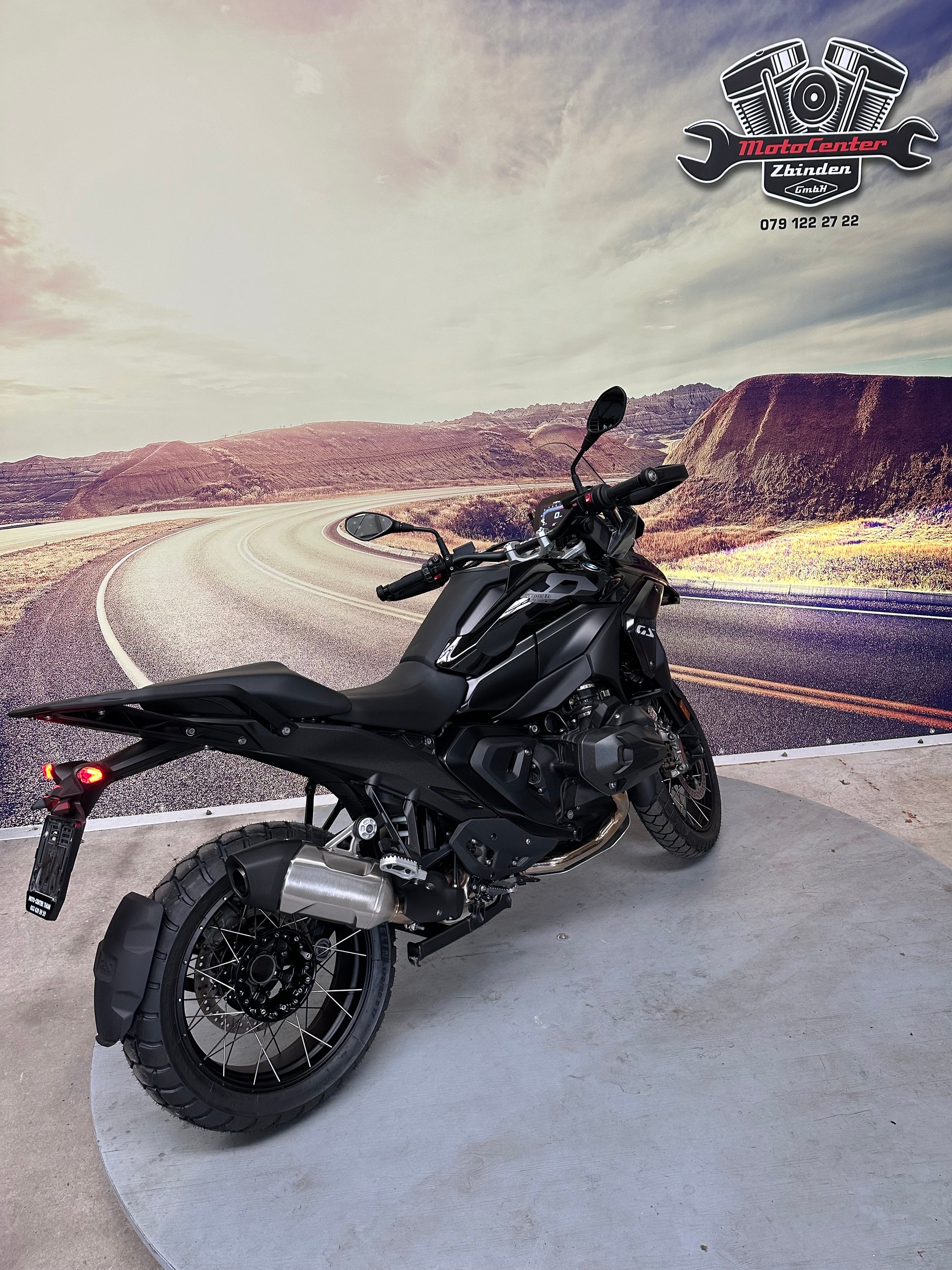 BMW R 1300 GS BLACK Edition-image-6