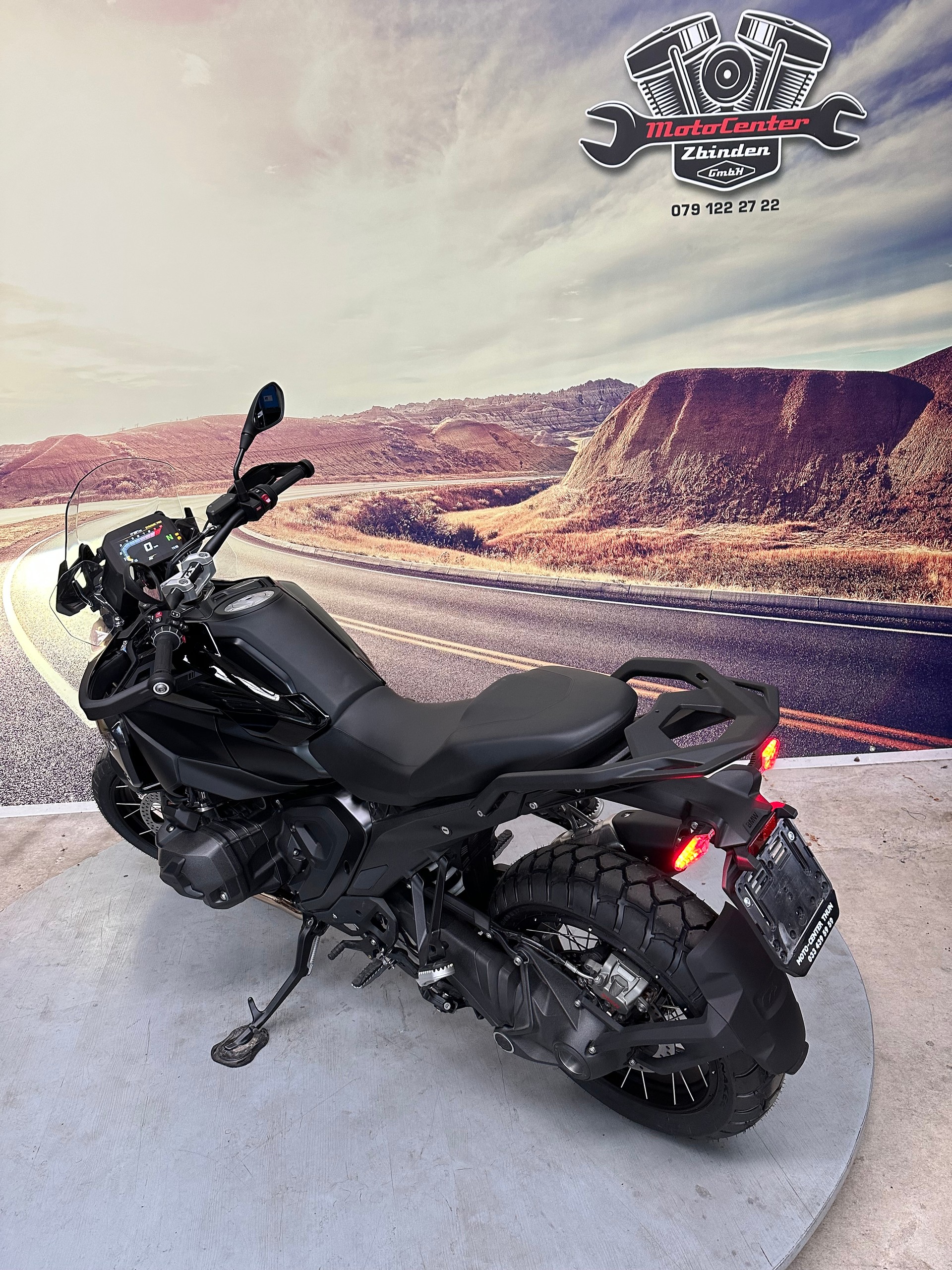 BMW R 1300 GS BLACK Edition-image-5