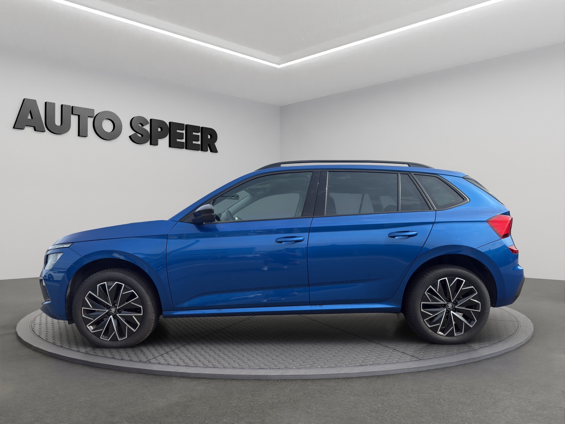 SKODA Kamiq Black Style 1.0 TSI DSG7+Kamera+LED+Sitzh-showroom-element-1