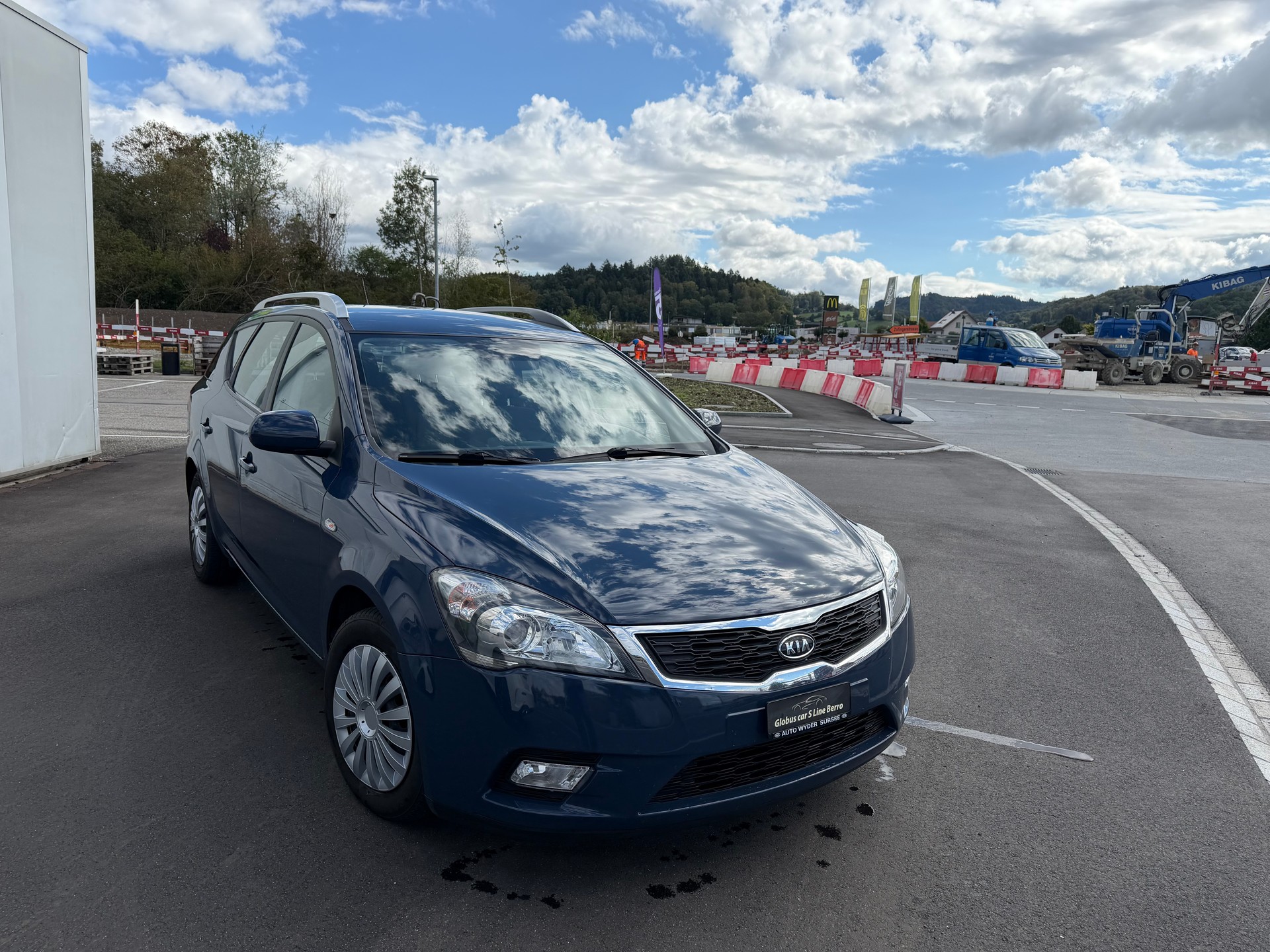 KIA Cee'd Sporty Wagon 1.4 16V Basic-image-1