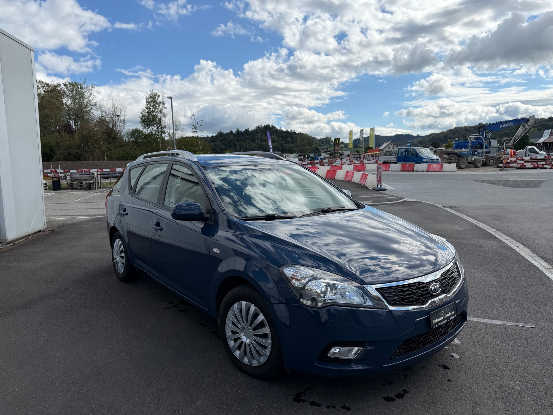 KIA Cee'd Sporty Wagon 1.4 16V Basic-image-2