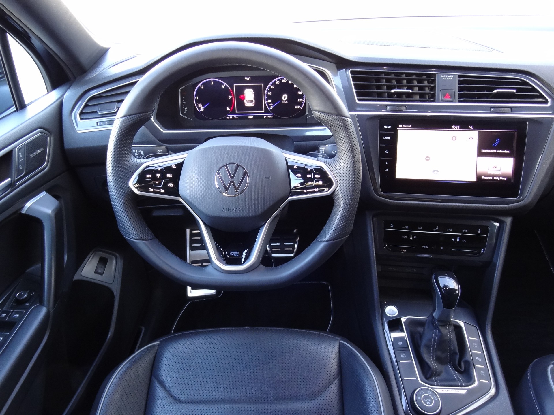 VW Tiguan Allspace 2.0 TDI SCR R-Line 4Motion DSG-image-17