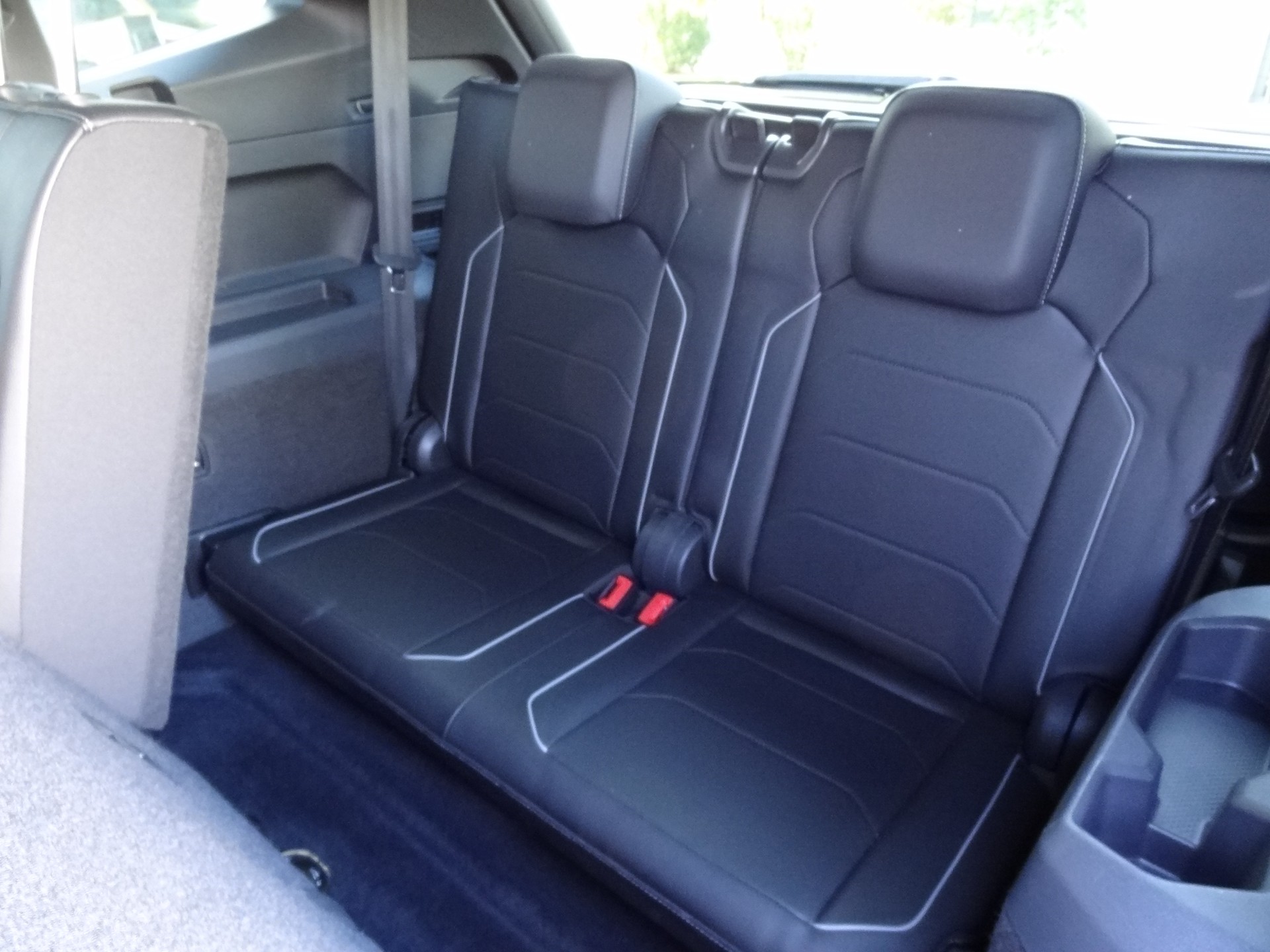 VW Tiguan Allspace 2.0 TDI SCR R-Line 4Motion DSG-image-14