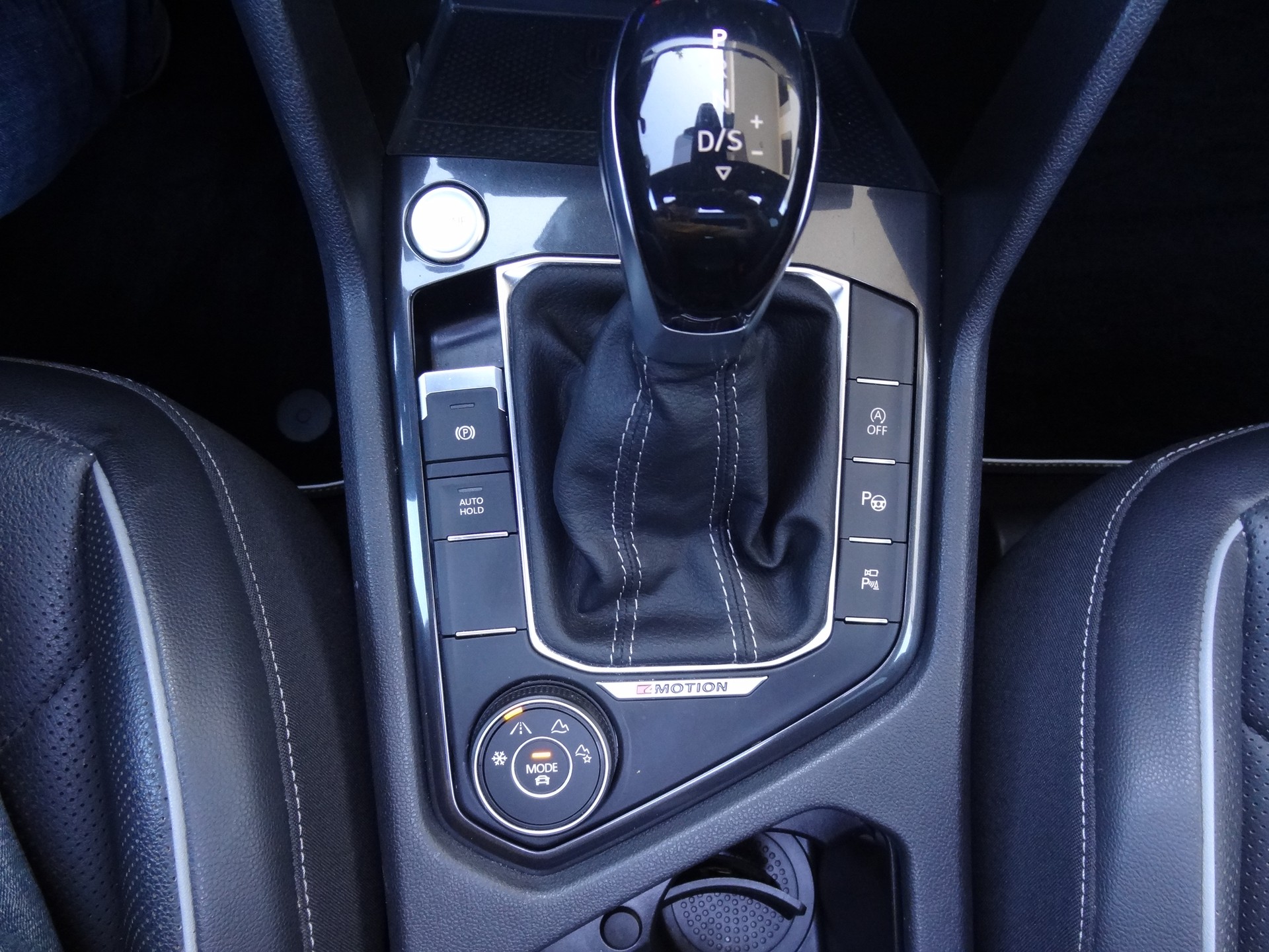 VW Tiguan Allspace 2.0 TDI SCR R-Line 4Motion DSG-image-27