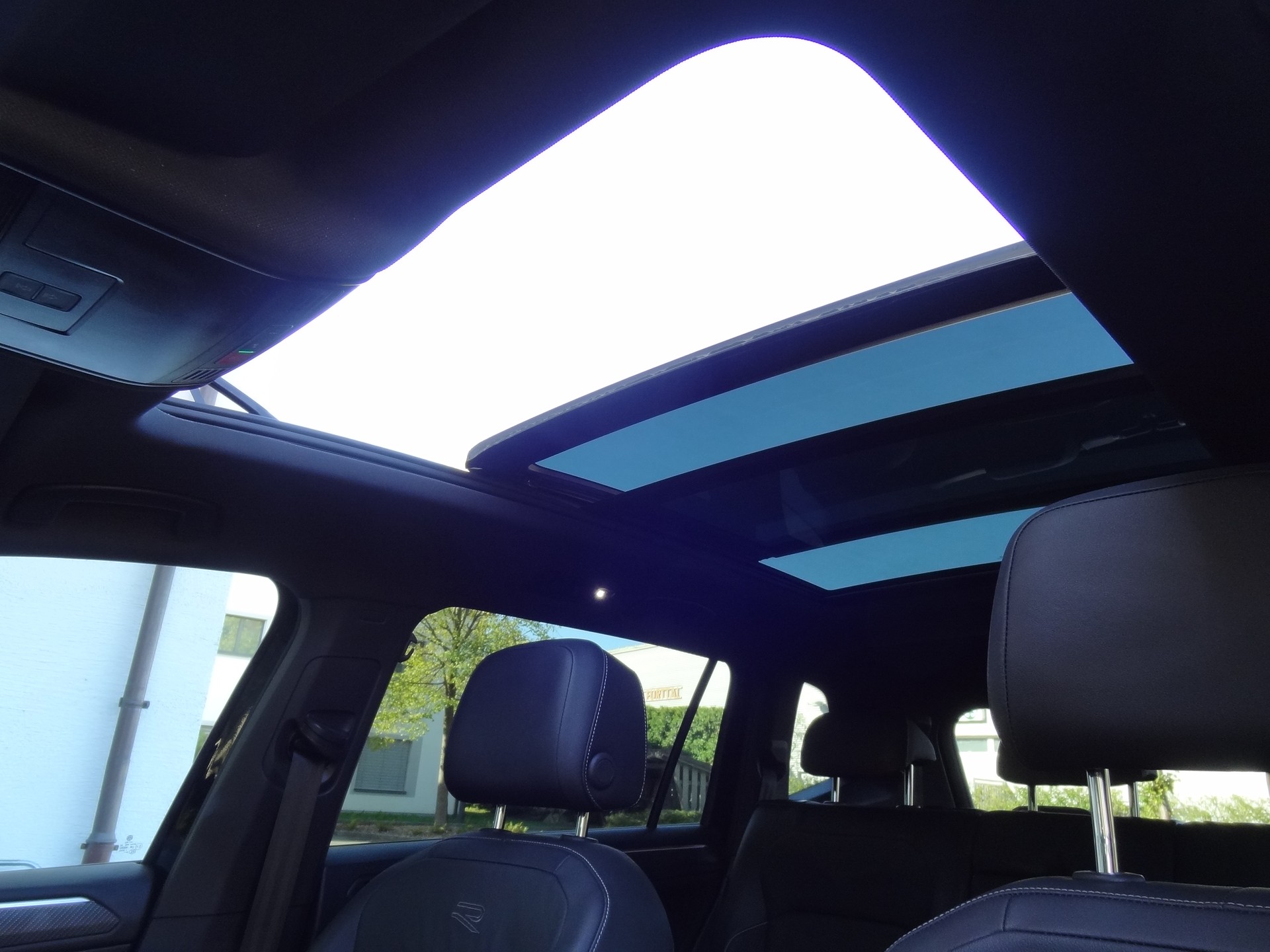 VW Tiguan Allspace 2.0 TDI SCR R-Line 4Motion DSG-image-29