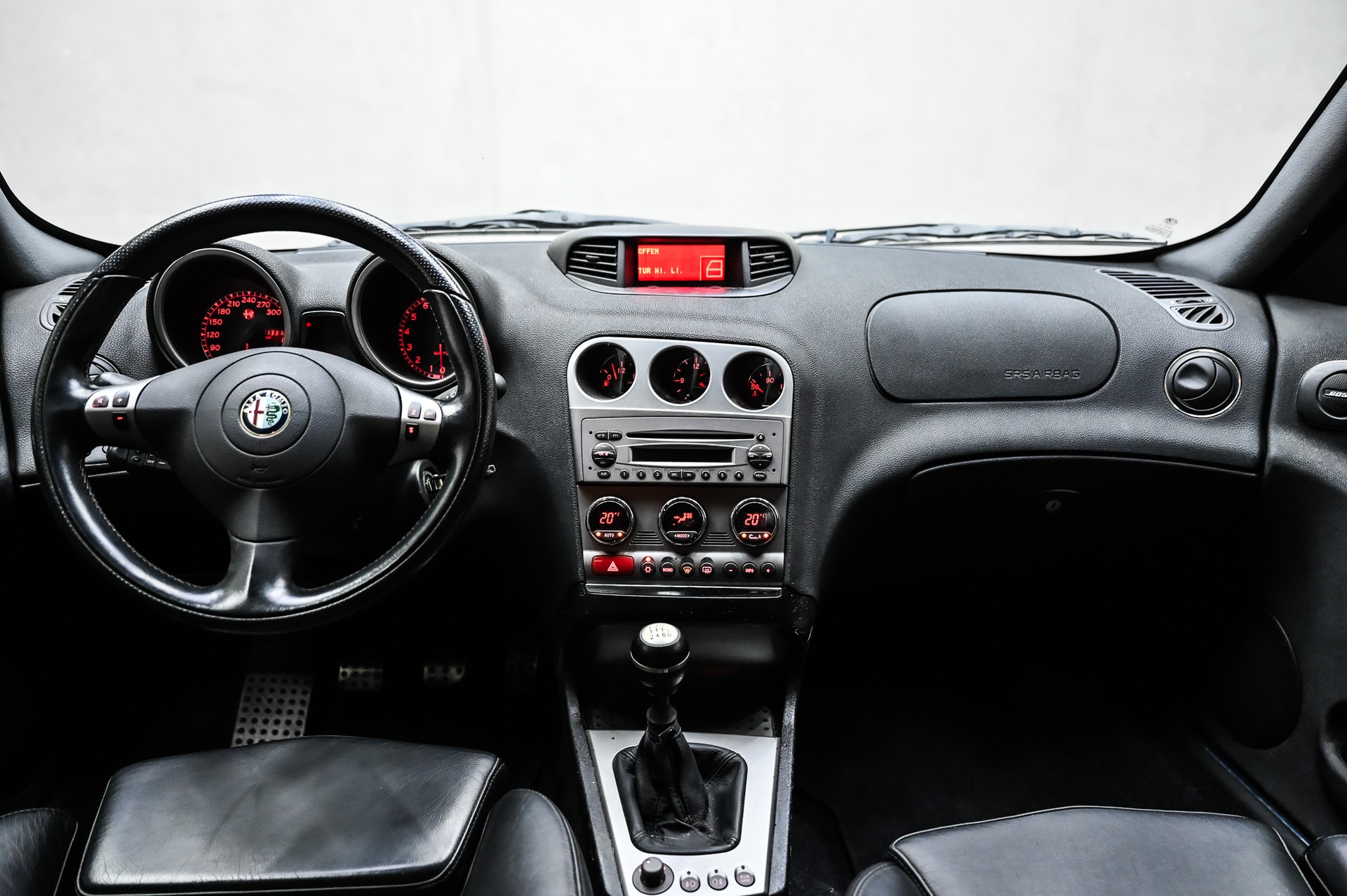 ALFA ROMEO 156 3.2 V6 24V GTA-image-18