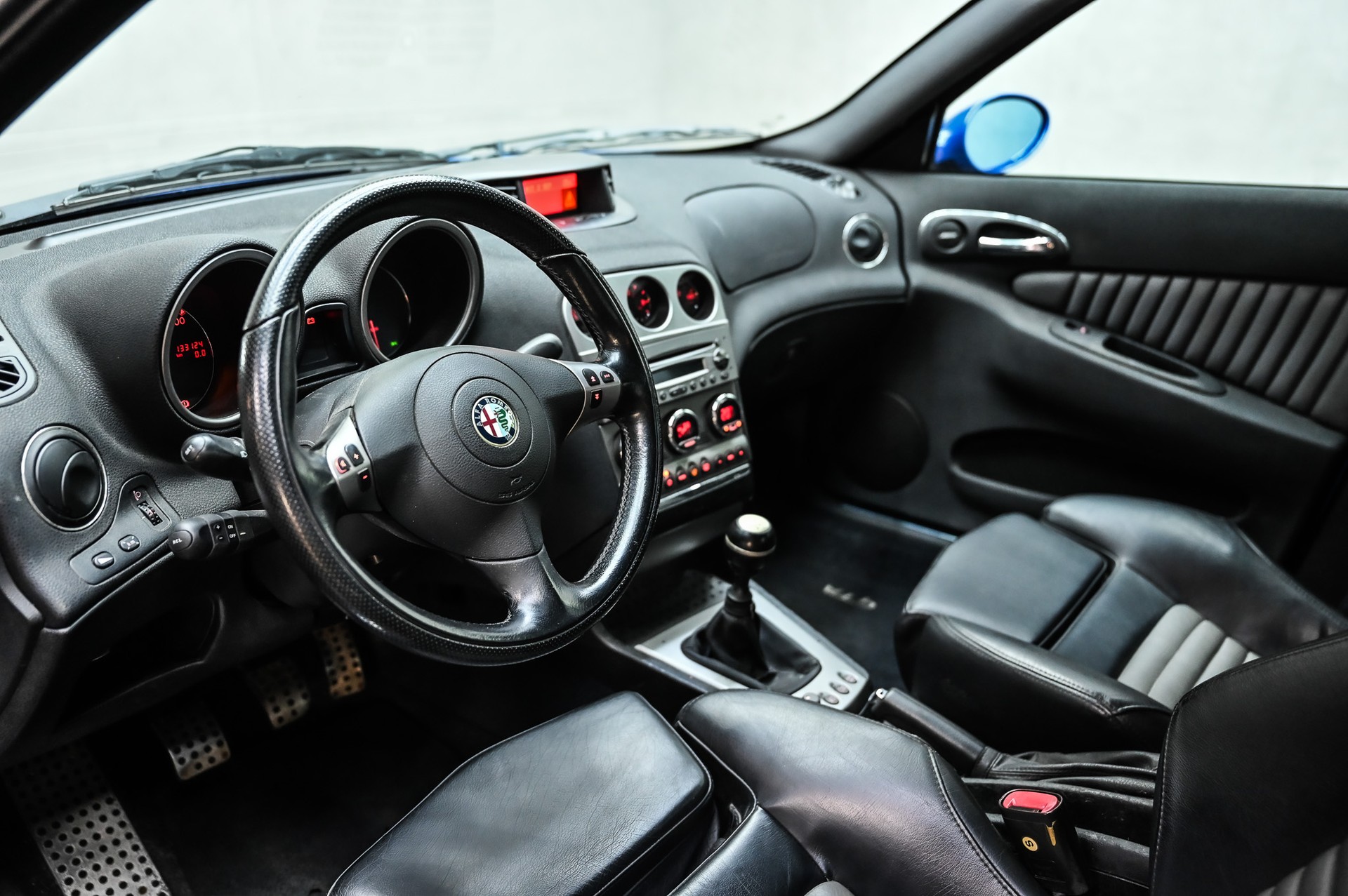 ALFA ROMEO 156 3.2 V6 24V GTA-image-21