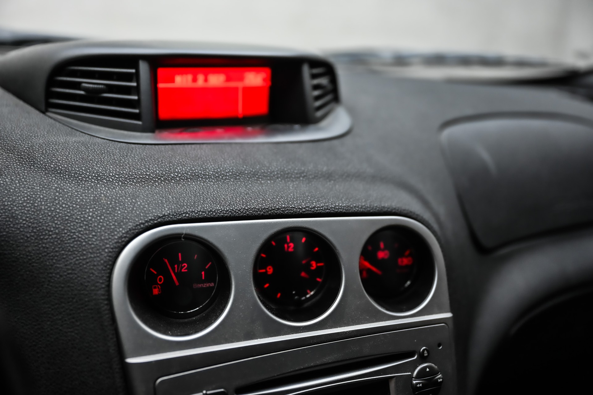 ALFA ROMEO 156 3.2 V6 24V GTA-image-25