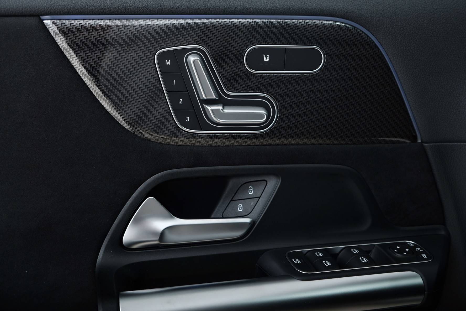 MERCEDES-BENZ GLA 35 AMG 4Matic H247-image-14