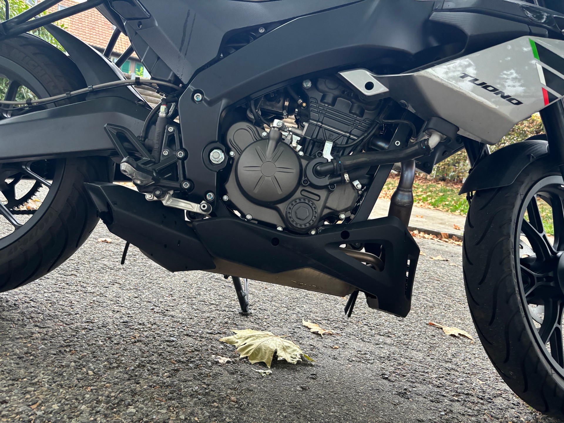 APRILIA Tuono 125-image-12