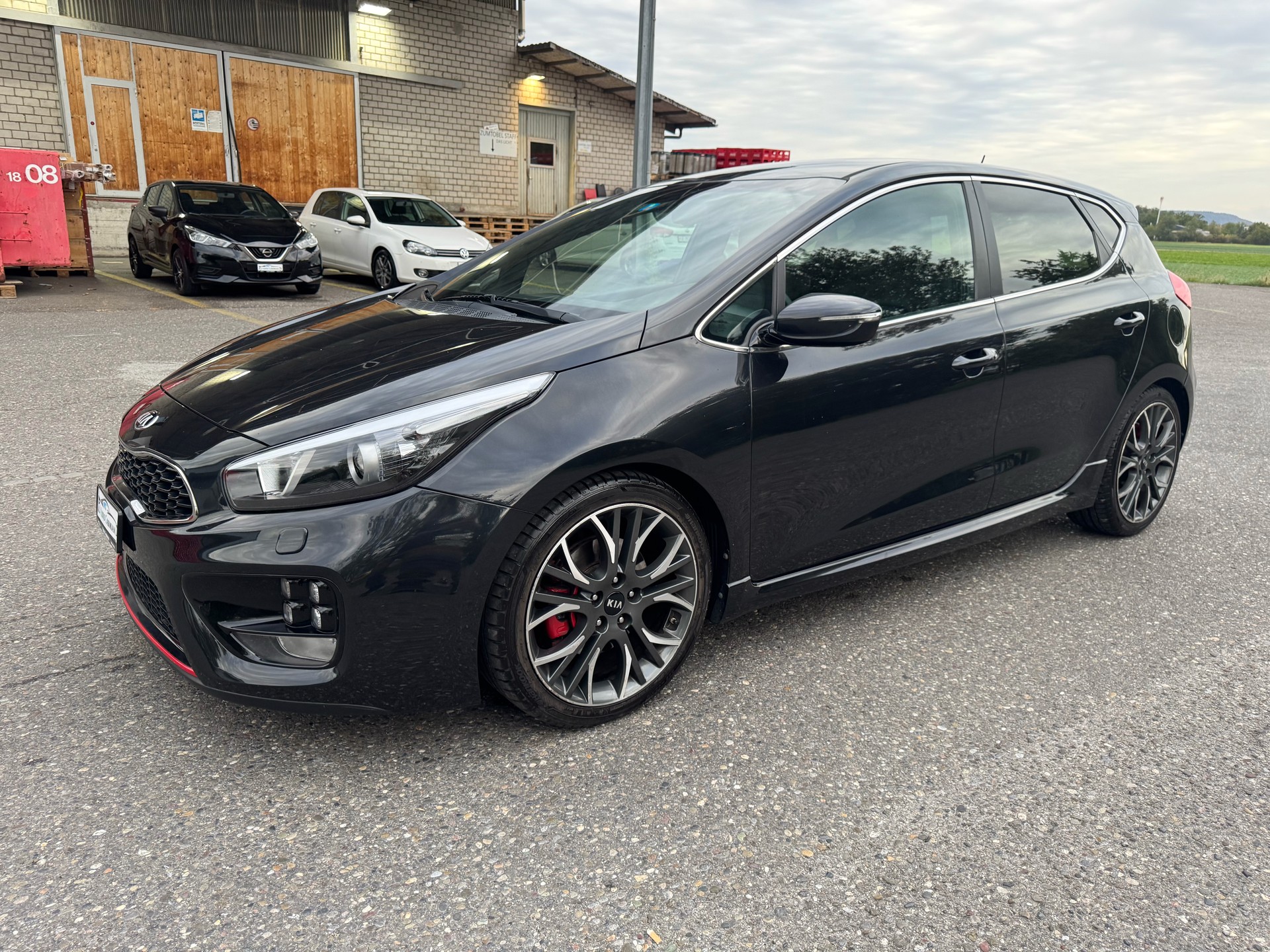 KIA Cee'd 1.6 GDi Turbo GT-showroom-element-2