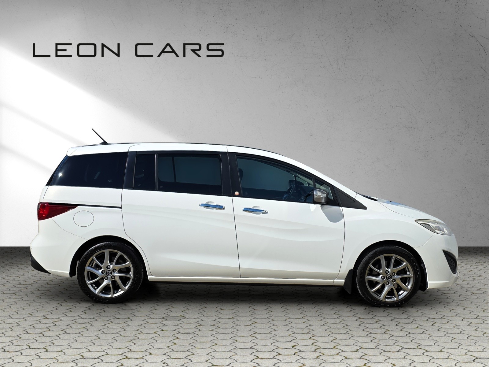 MAZDA 5 2.0 16V Voila ma Suisse Edition+ Activematic 7-Sitzer-showroom-element-3