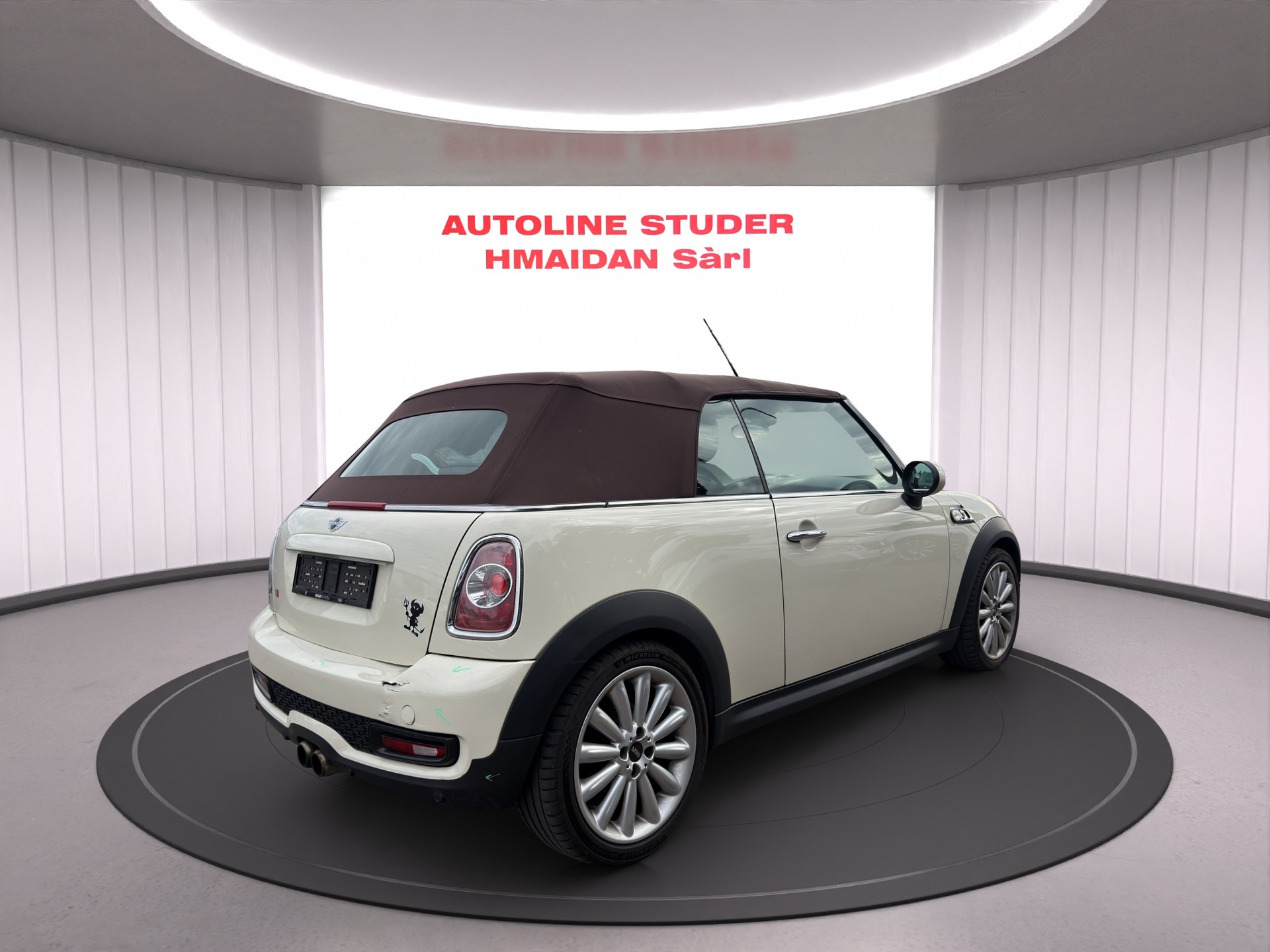 MINI Cooper Cabriolet-image-4