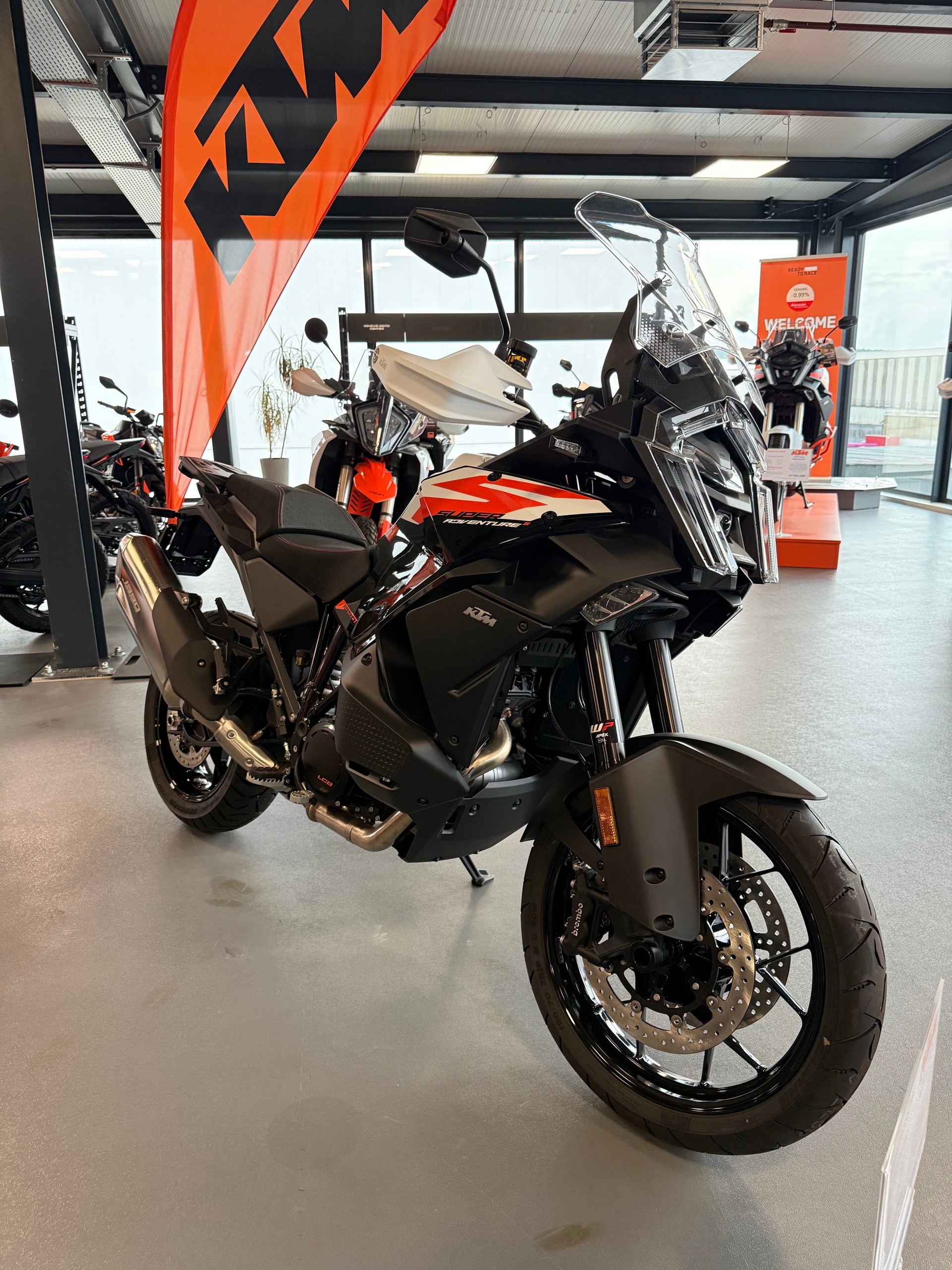 KTM 1390 Super Adventure S 2026-image-1