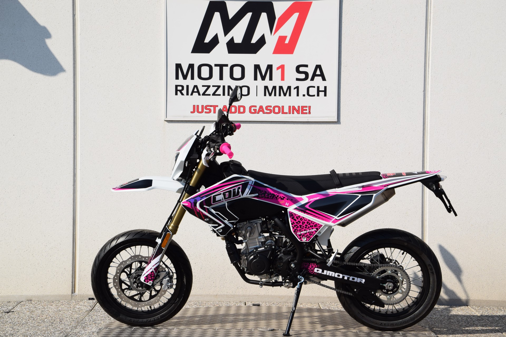 QJ COV 125 PINK EDITION-image-4