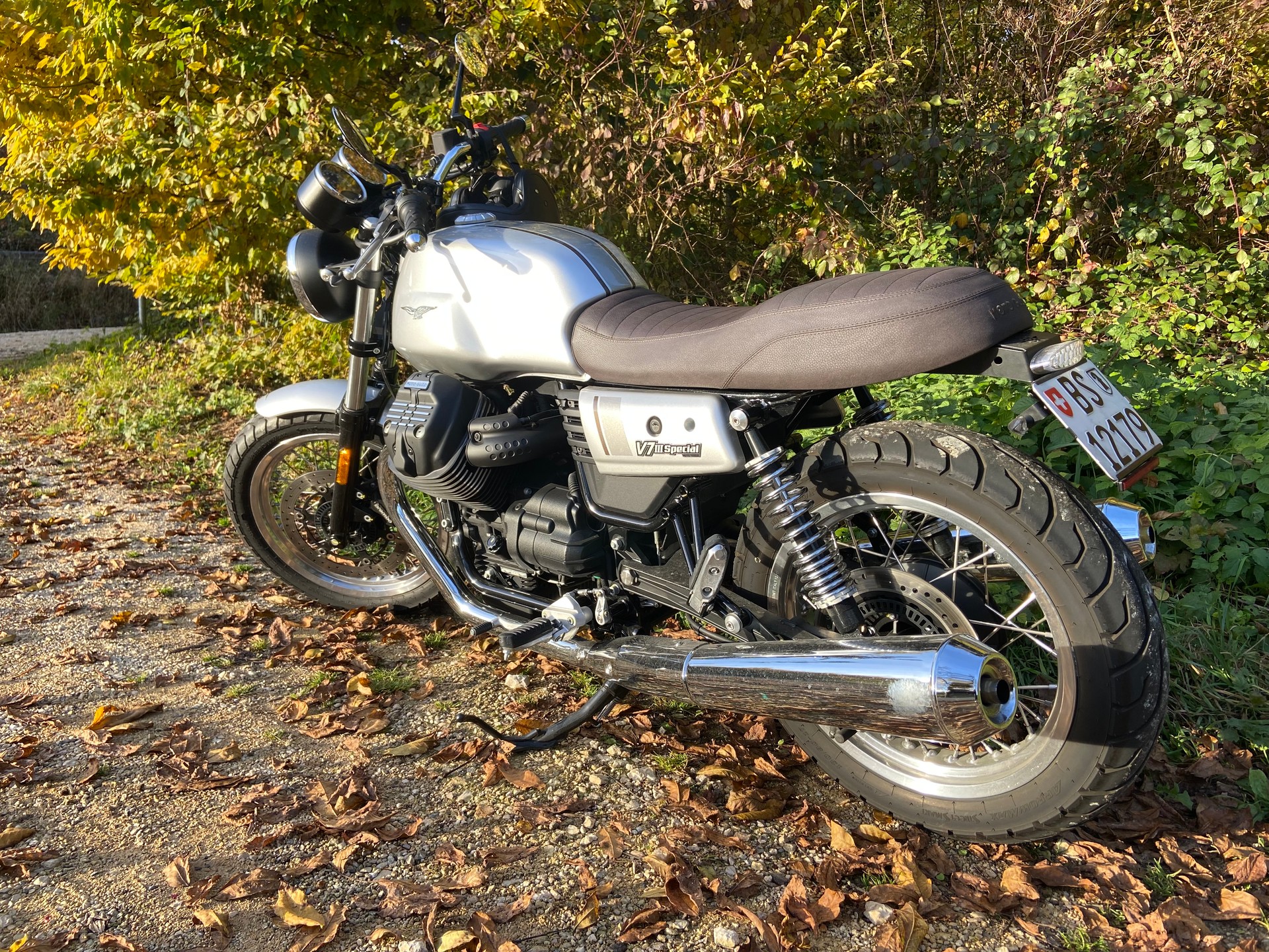 MOTO GUZZI V7 III Special 750 ABS-image-2