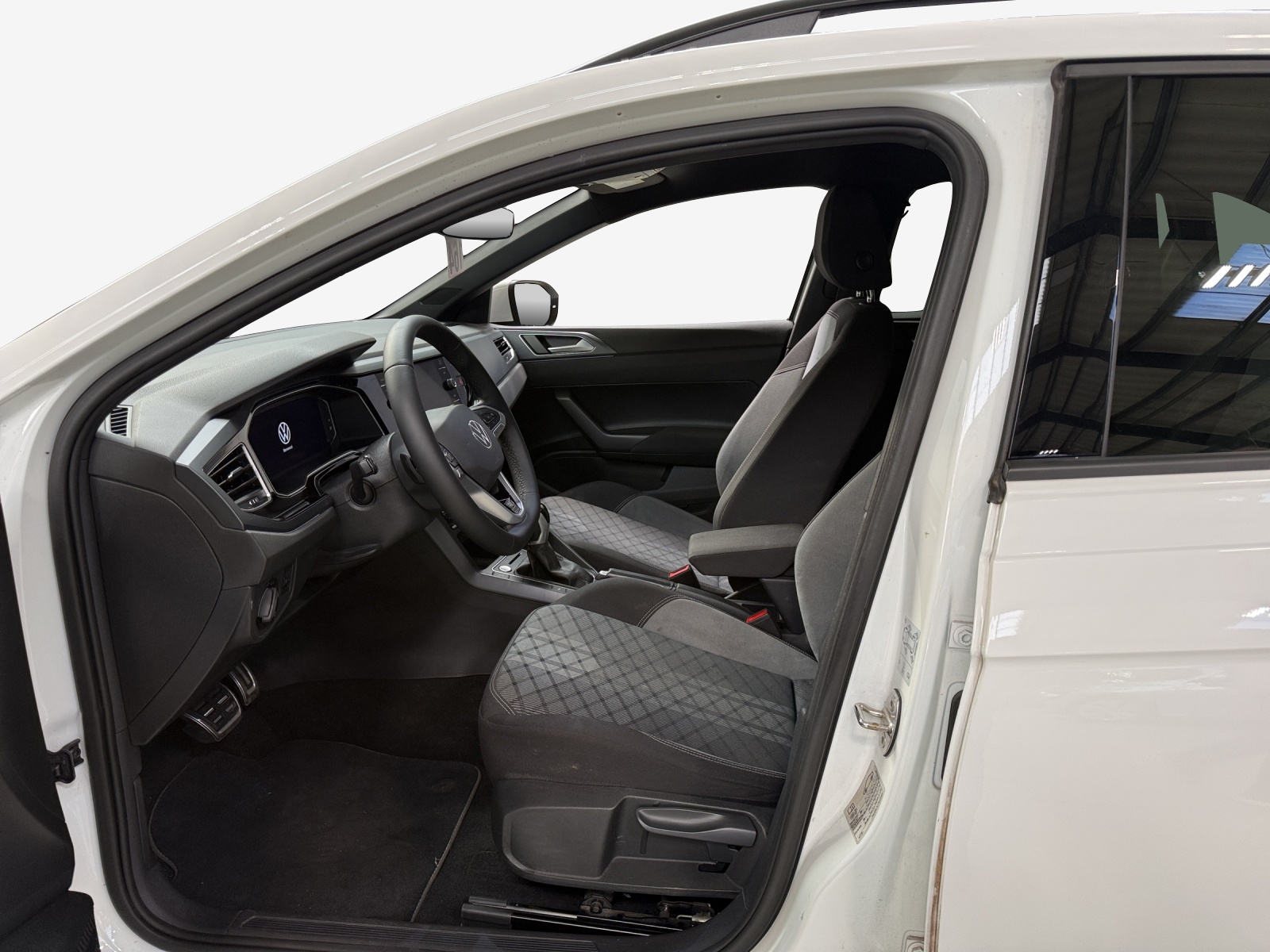 VW Taigo 1.0 TSI R-Line DSG-image-7
