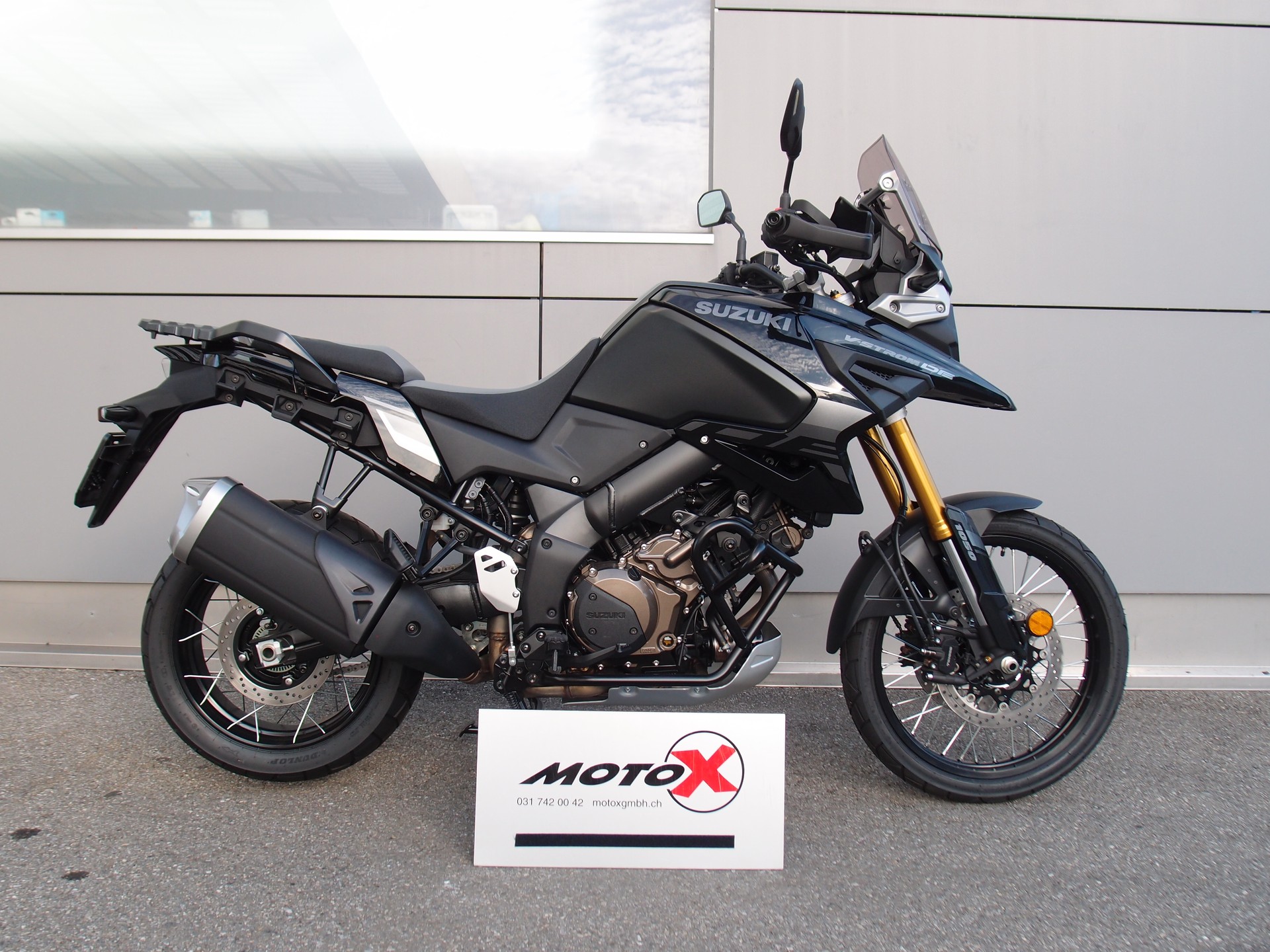 SUZUKI DL 1050 DE-image-0
