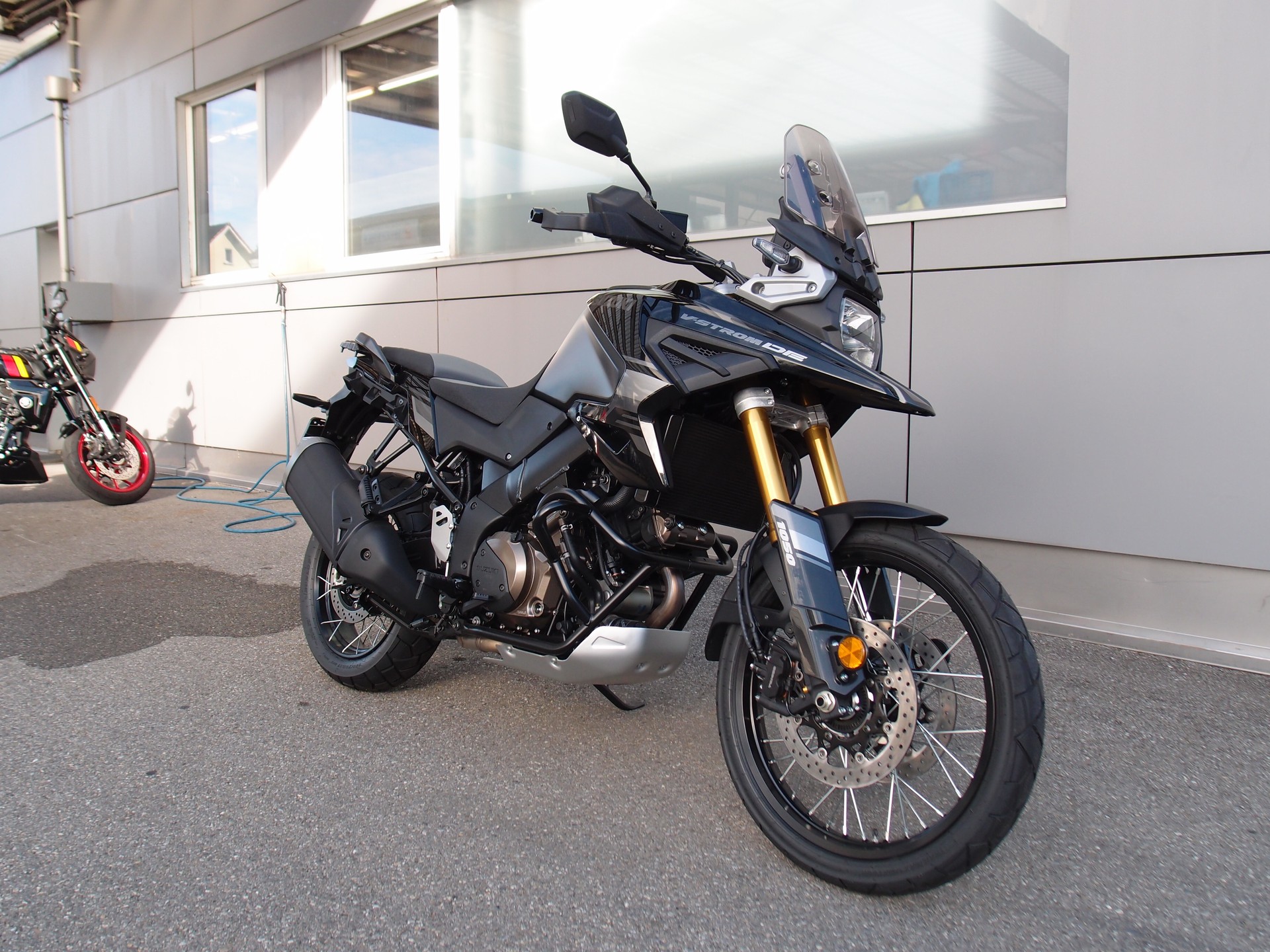 SUZUKI DL 1050 DE-image-3