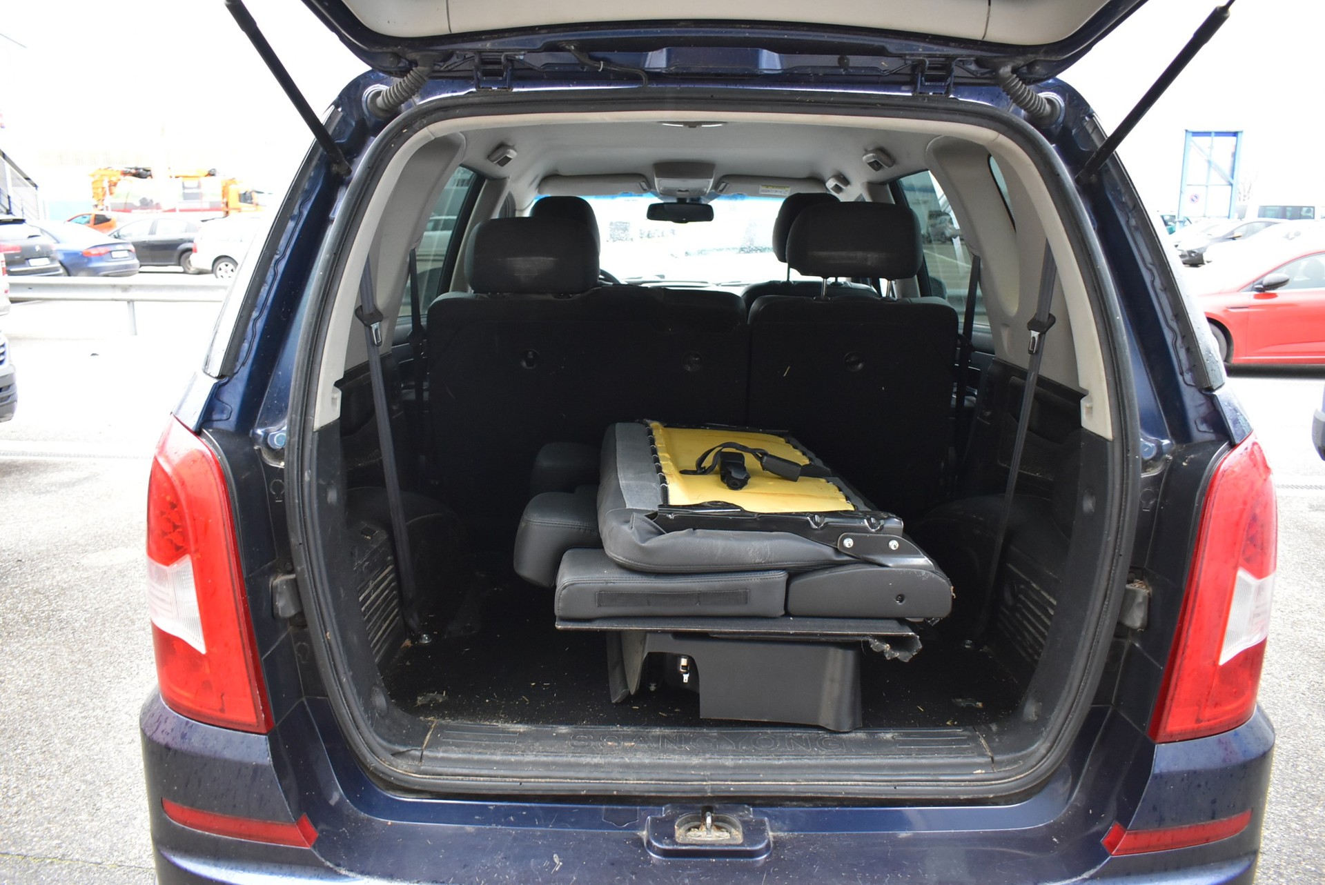 KGM-SsangYong Rexton RX220 e-XDi Executive 4WD Automatic-image-12