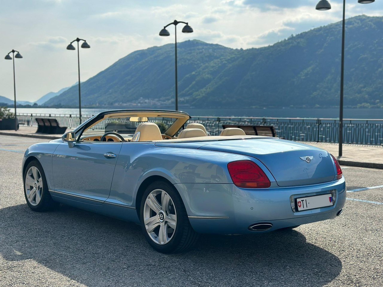BENTLEY Continental GTC 6.0-image-3