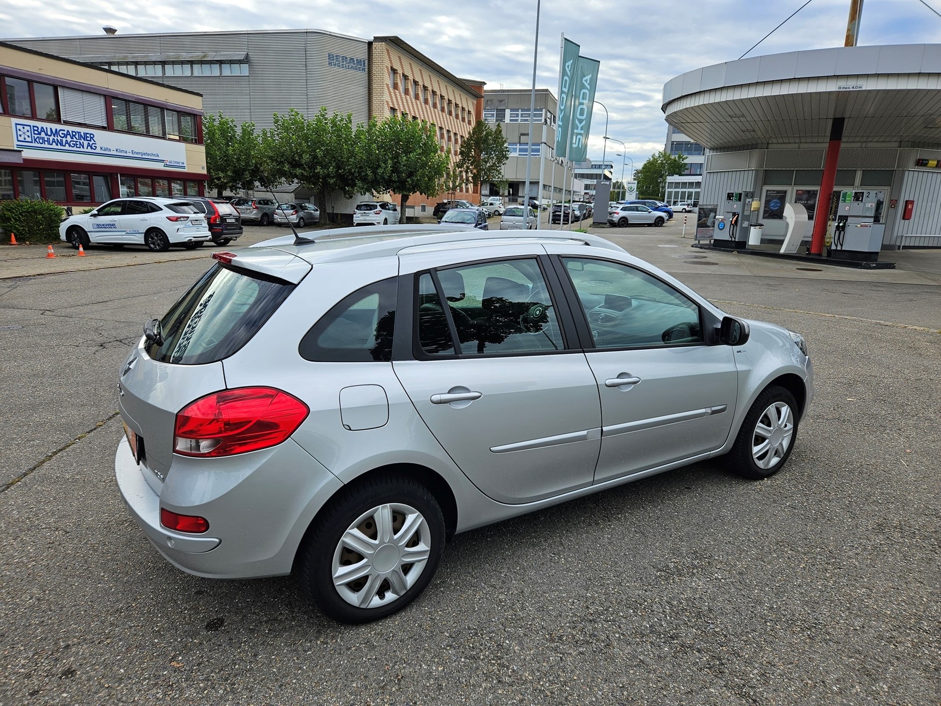 RENAULT Clio Grandtour 1.2 16V Turbo Night&Day-image-13