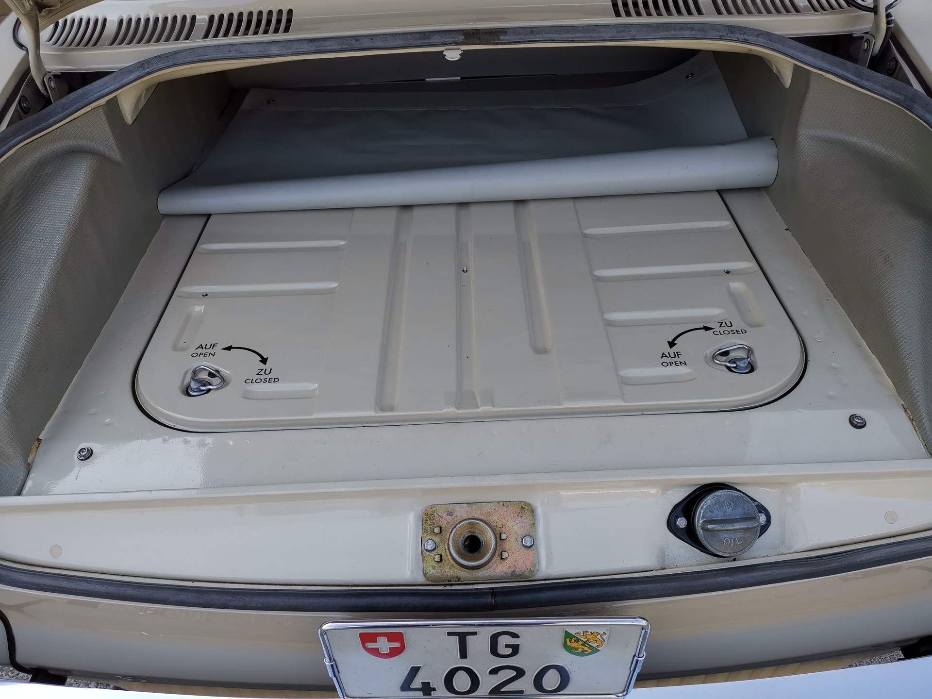 VW VW 31- 1600L Notchback-image-1
