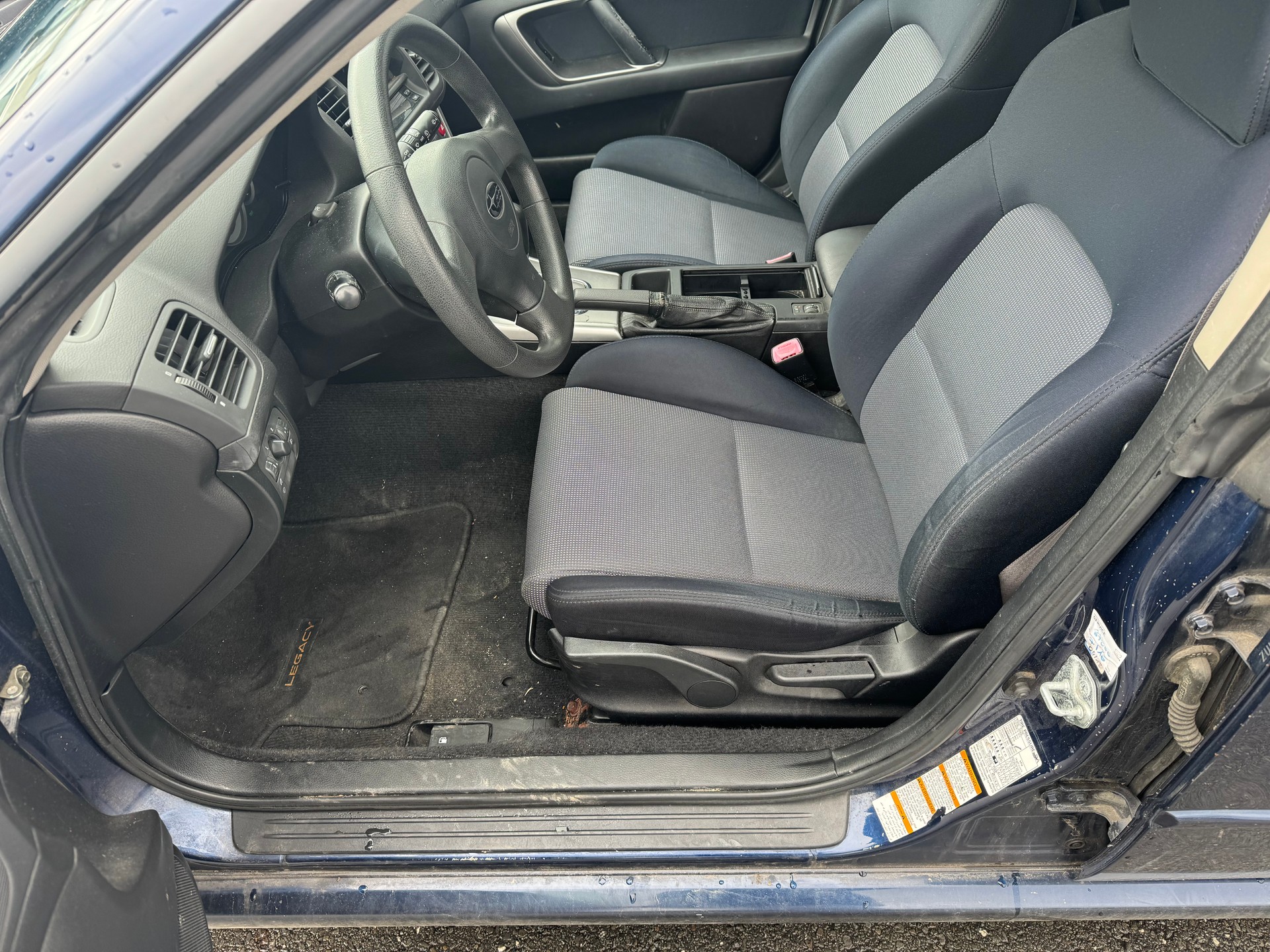 SUBARU Legacy 2.0i AWD-image-7
