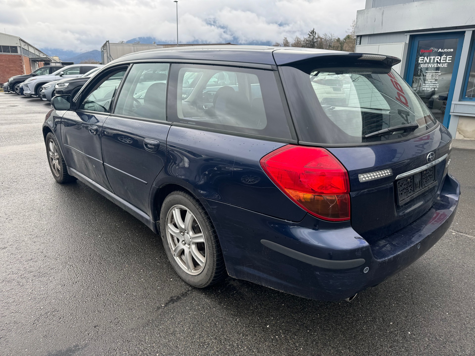 SUBARU Legacy 2.0i AWD-image-5