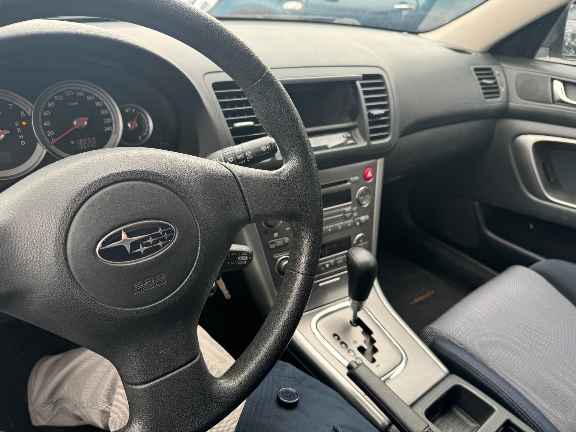 SUBARU Legacy 2.0i AWD-image-14