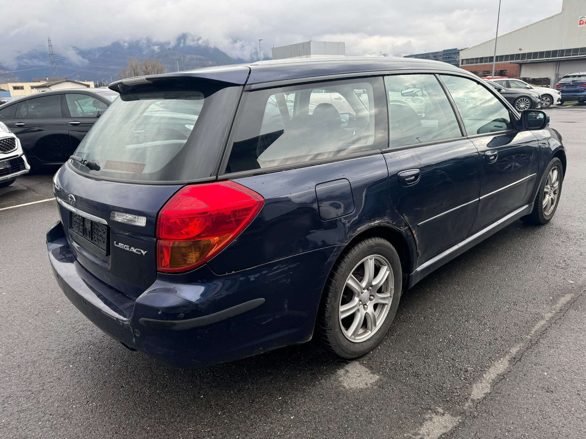 SUBARU Legacy 2.0i AWD-showroom-element-3