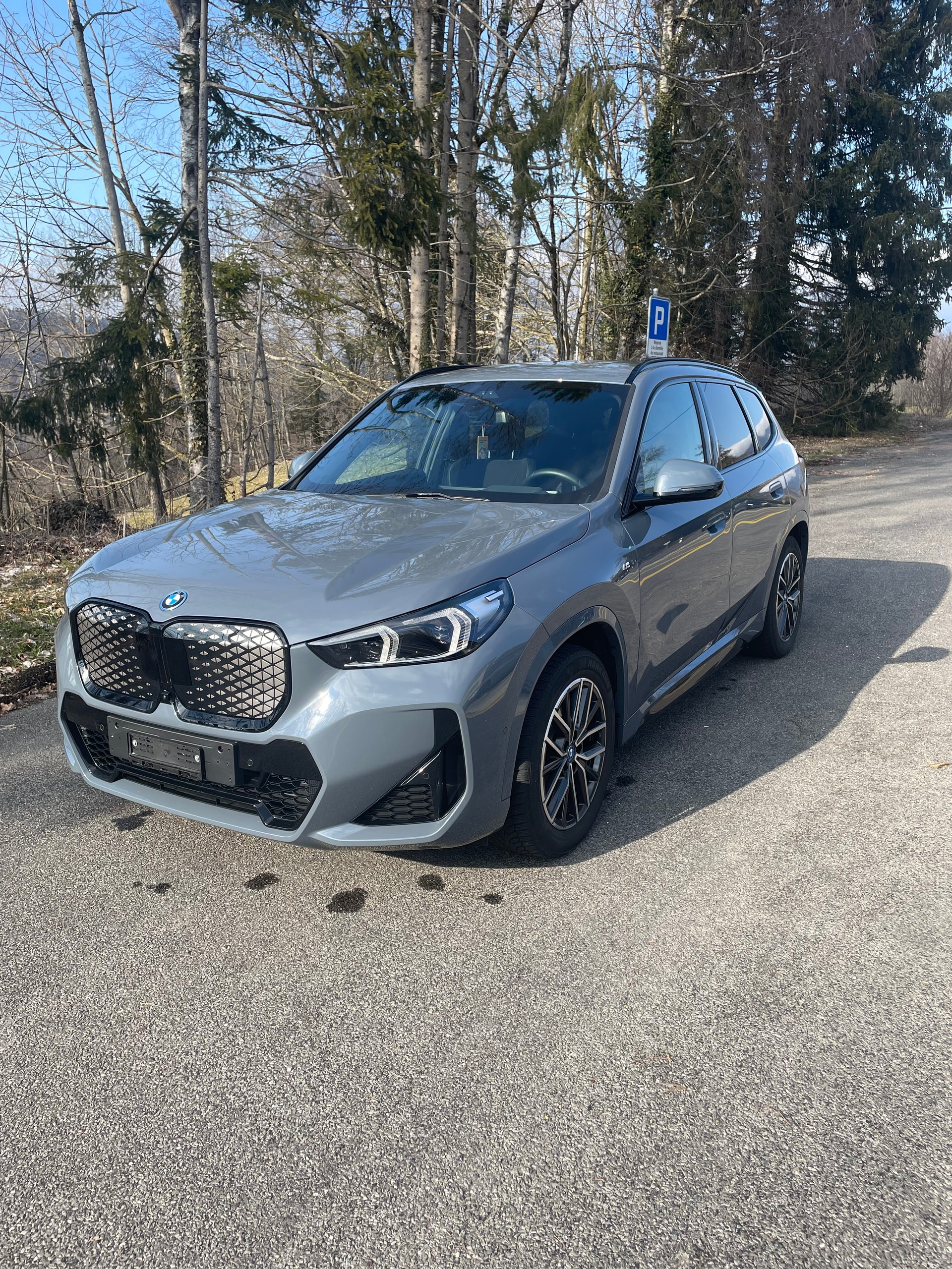 BMW iX1 xDrive 30 M Sport-image-4