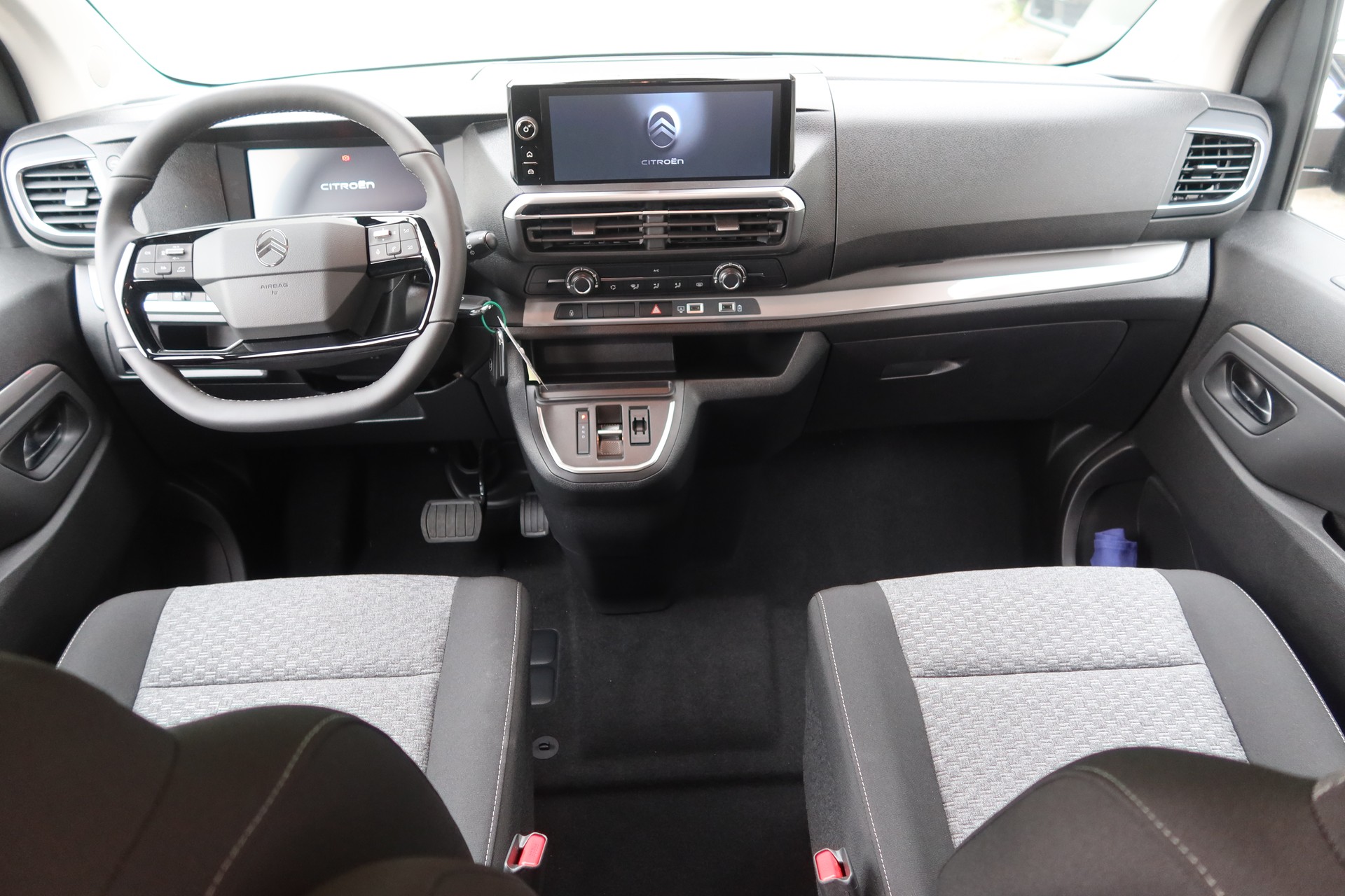CITROEN Spacetourer You M EAT8-image-8