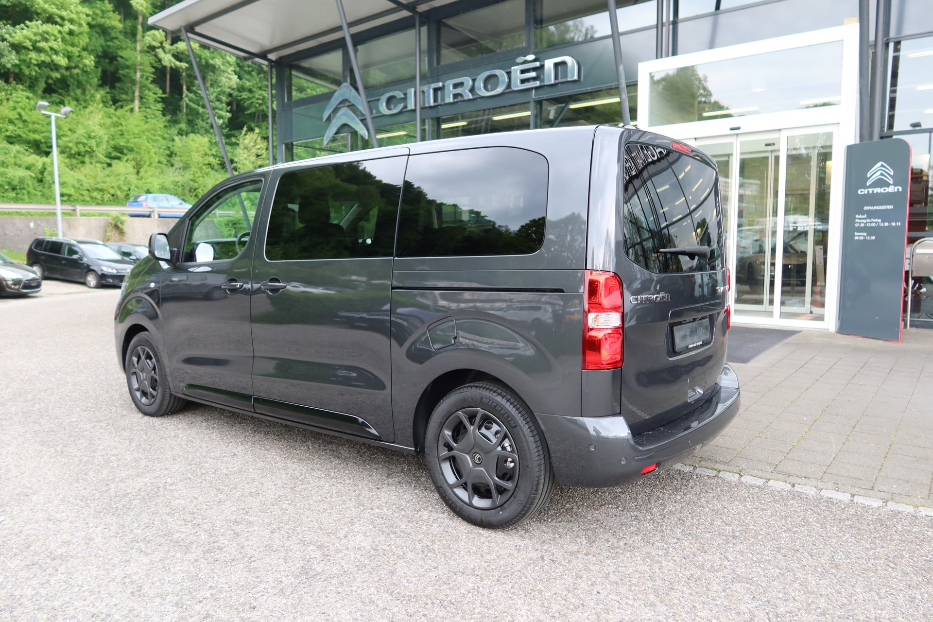 CITROEN Spacetourer You M EAT8-image-5