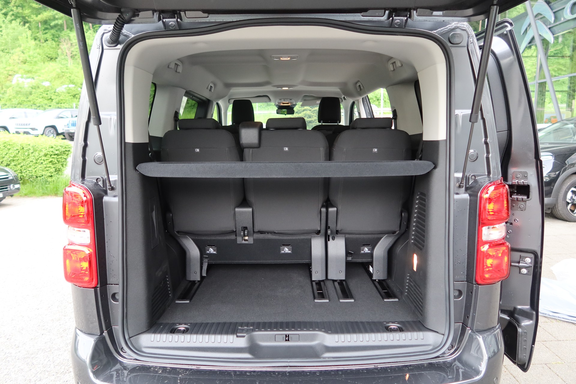 CITROEN Spacetourer You M EAT8-image-7