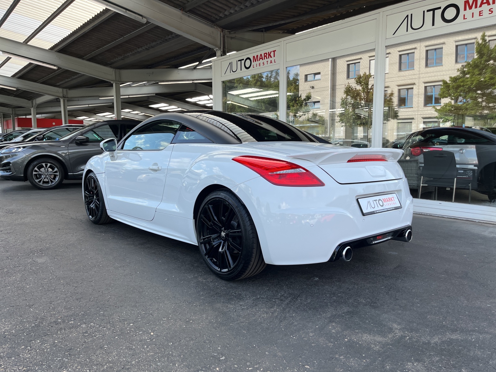 PEUGEOT RCZ R 1.6 Turbo-showroom-element-2