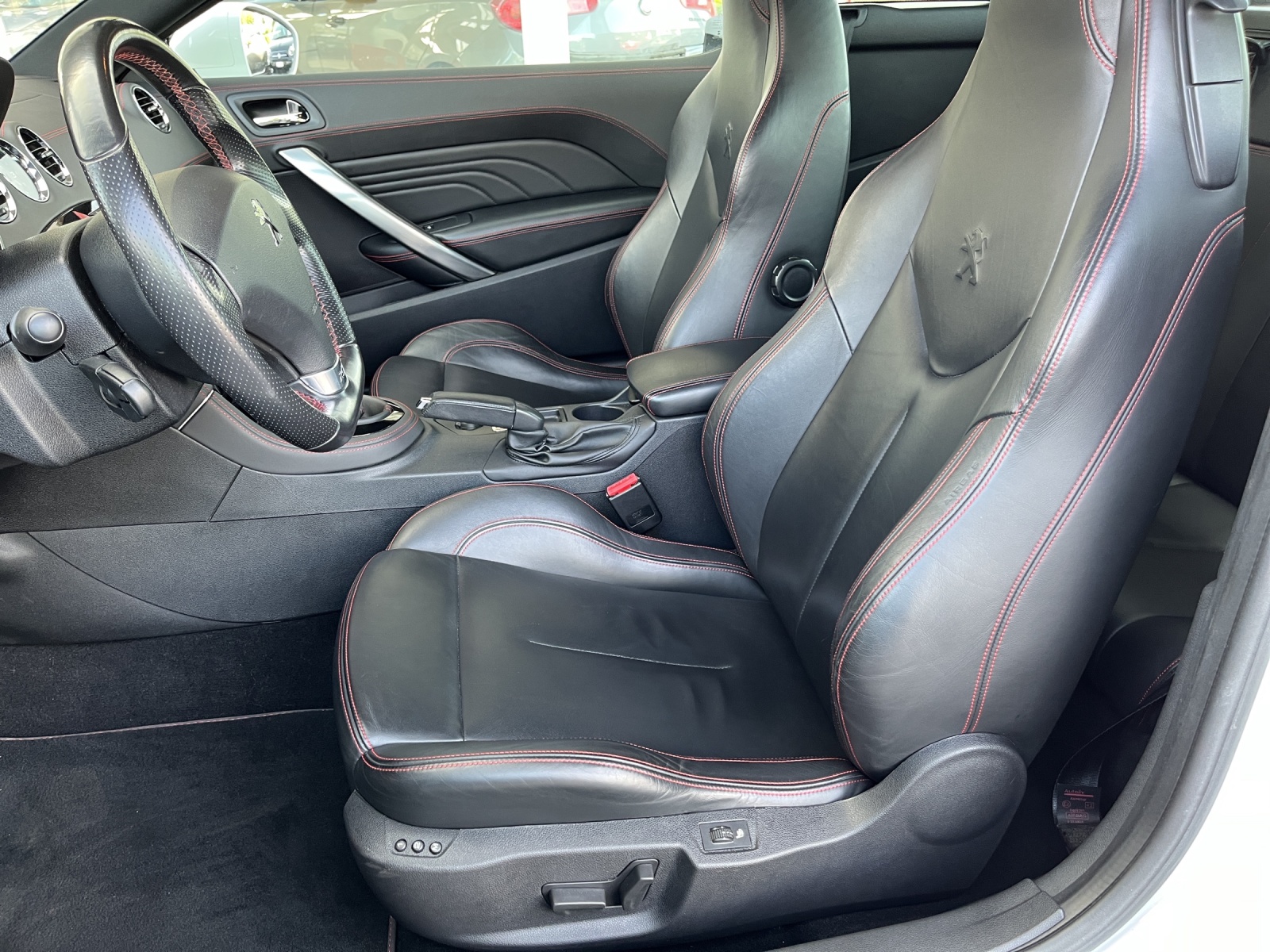 PEUGEOT RCZ R 1.6 Turbo-image-6