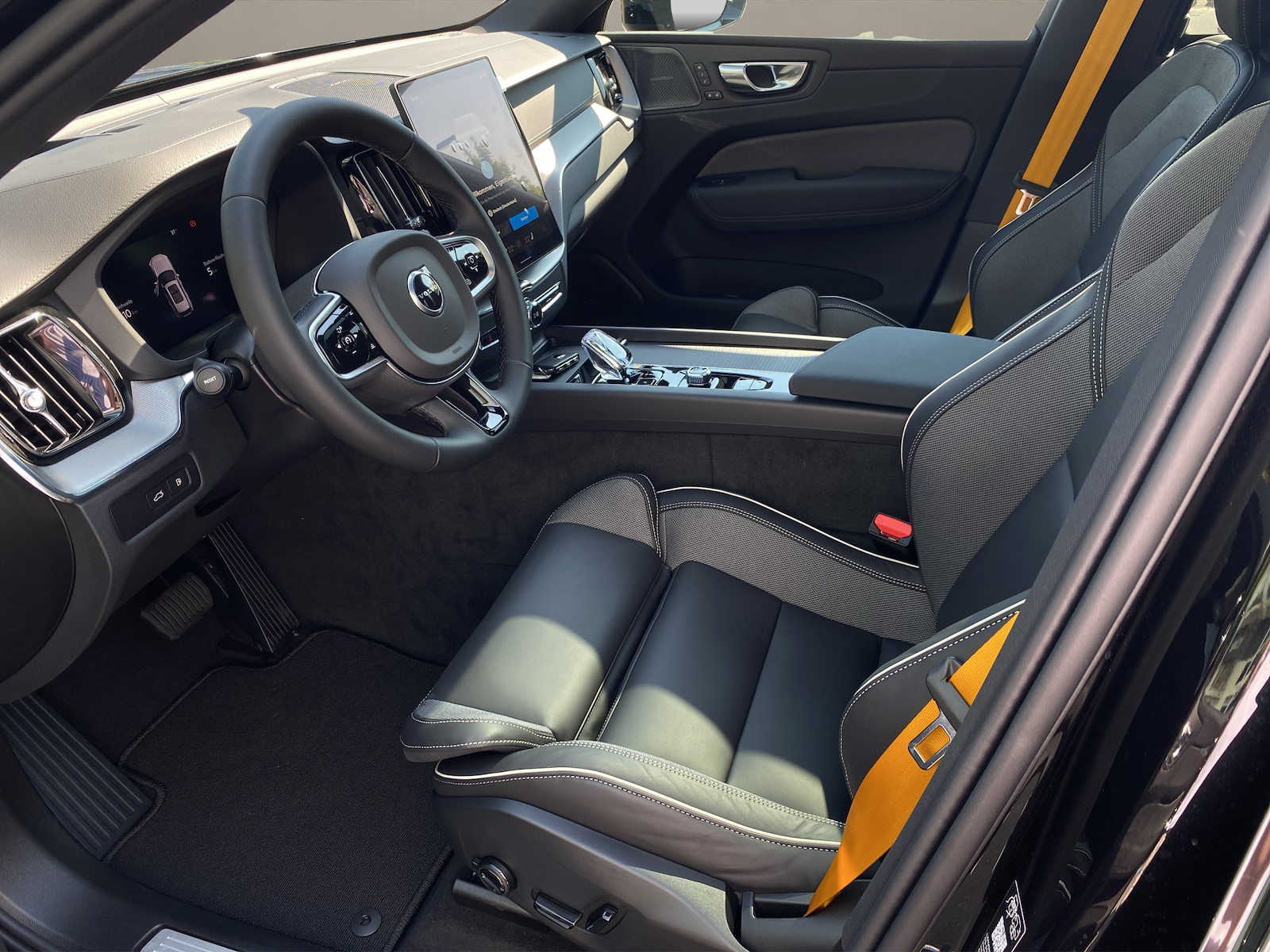VOLVO XC60 2.0 T8 TE Polestar eAWD-image-8
