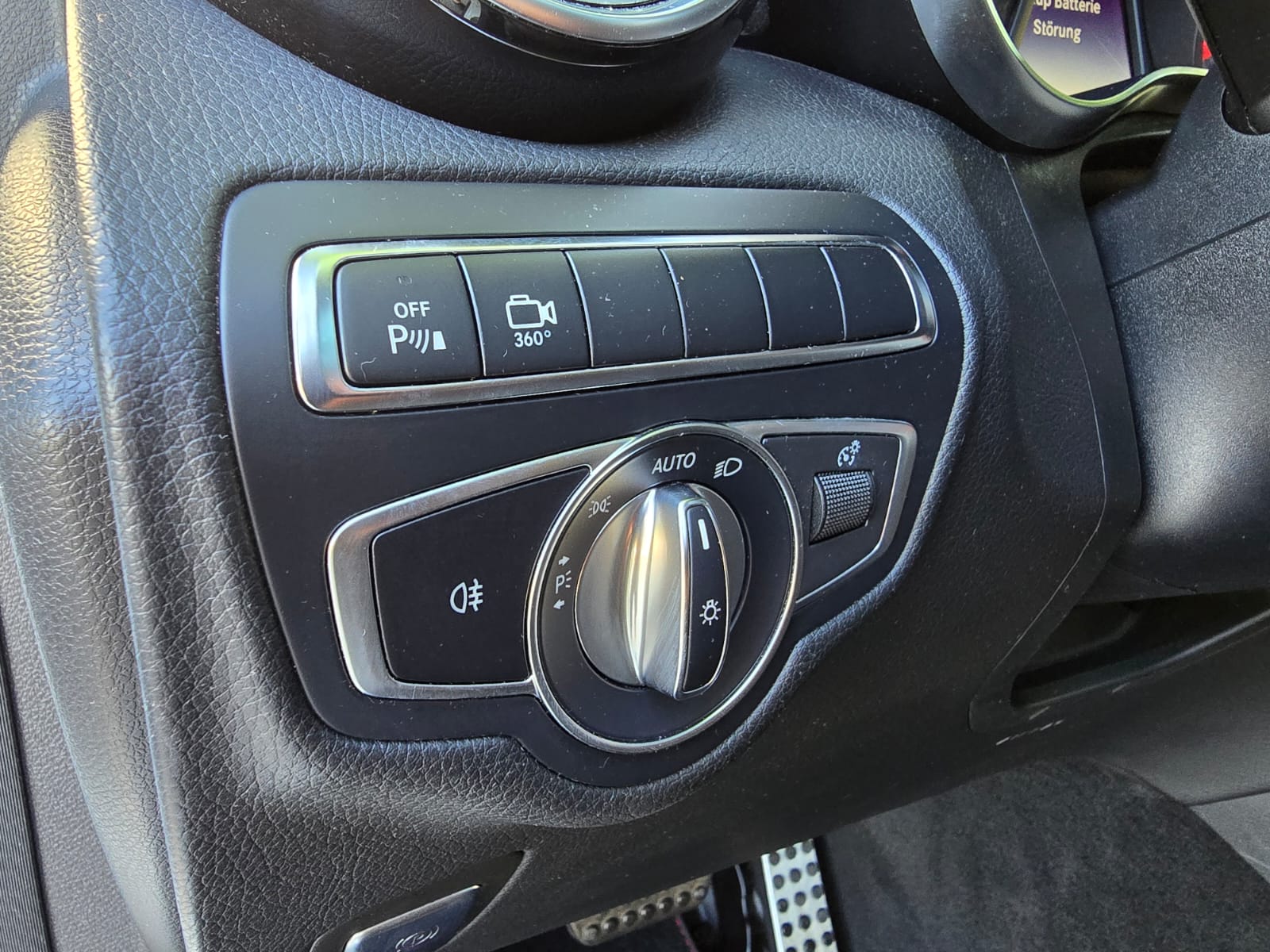 MERCEDES-BENZ GLC 43 AMG 4Matic 9G-Tronic-image-23
