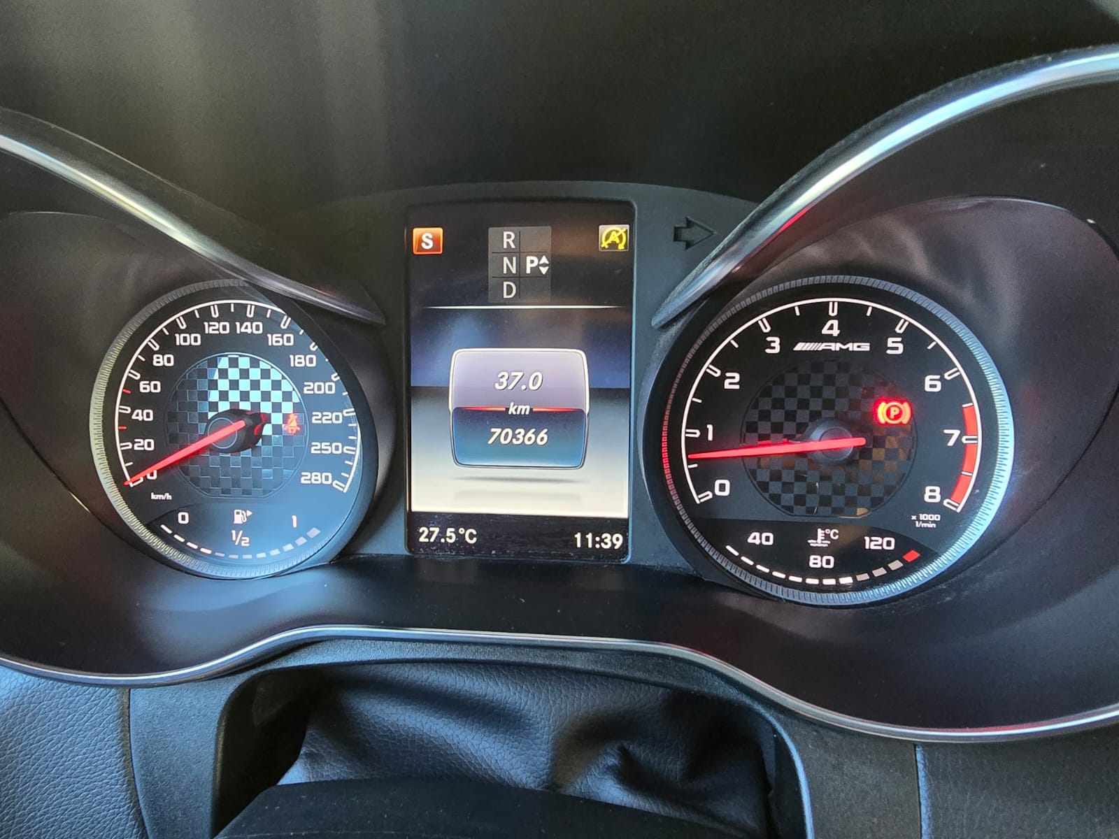 MERCEDES-BENZ GLC 43 AMG 4Matic 9G-Tronic-image-17