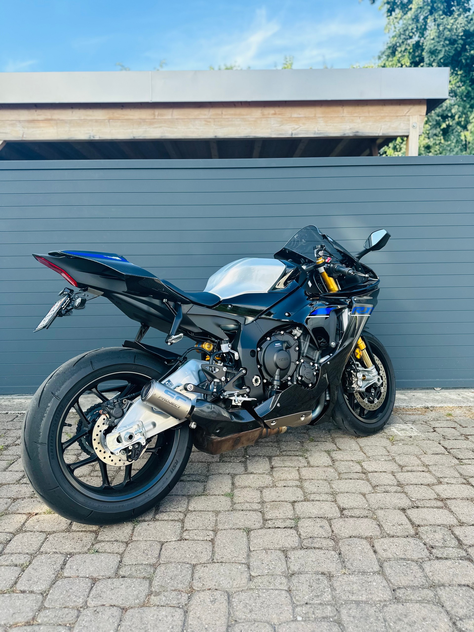 YAMAHA YZF-R1 M ABS-image-2