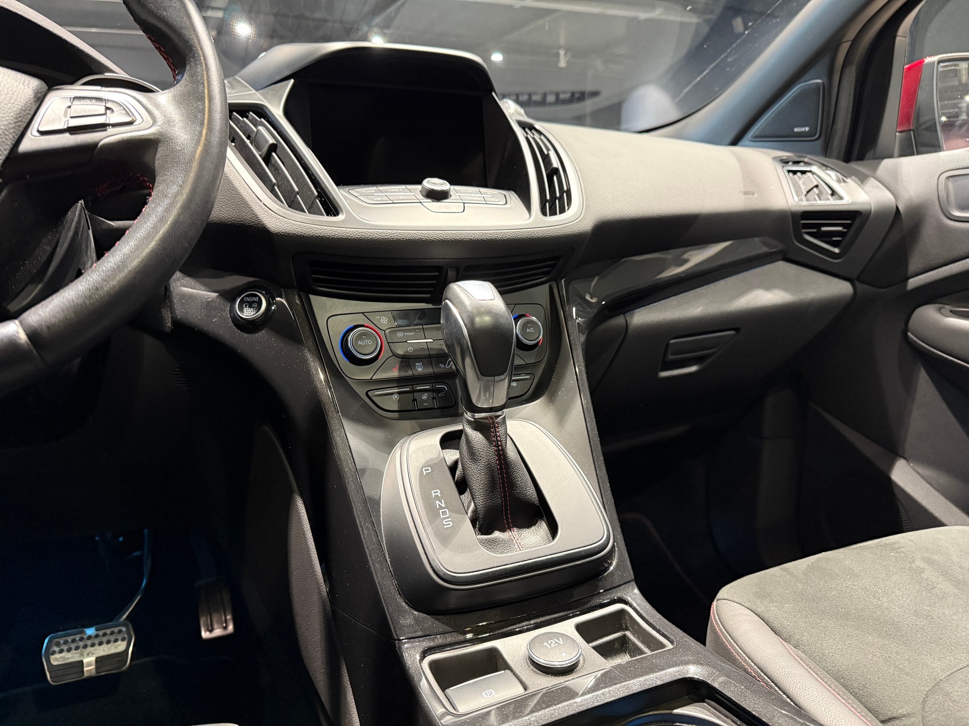 FORD Kuga 1.5 SCTi ST Line High 4WD Automatic-image-11