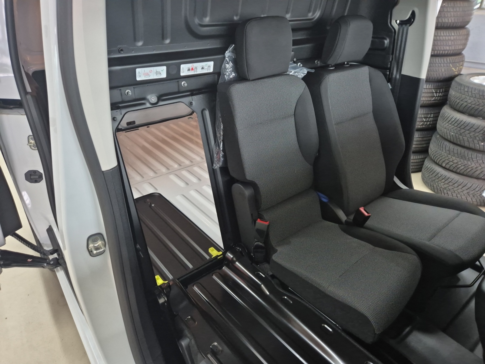 FIAT E-Doblo Kaw. L1 50 kWh Easy Pro-image-11