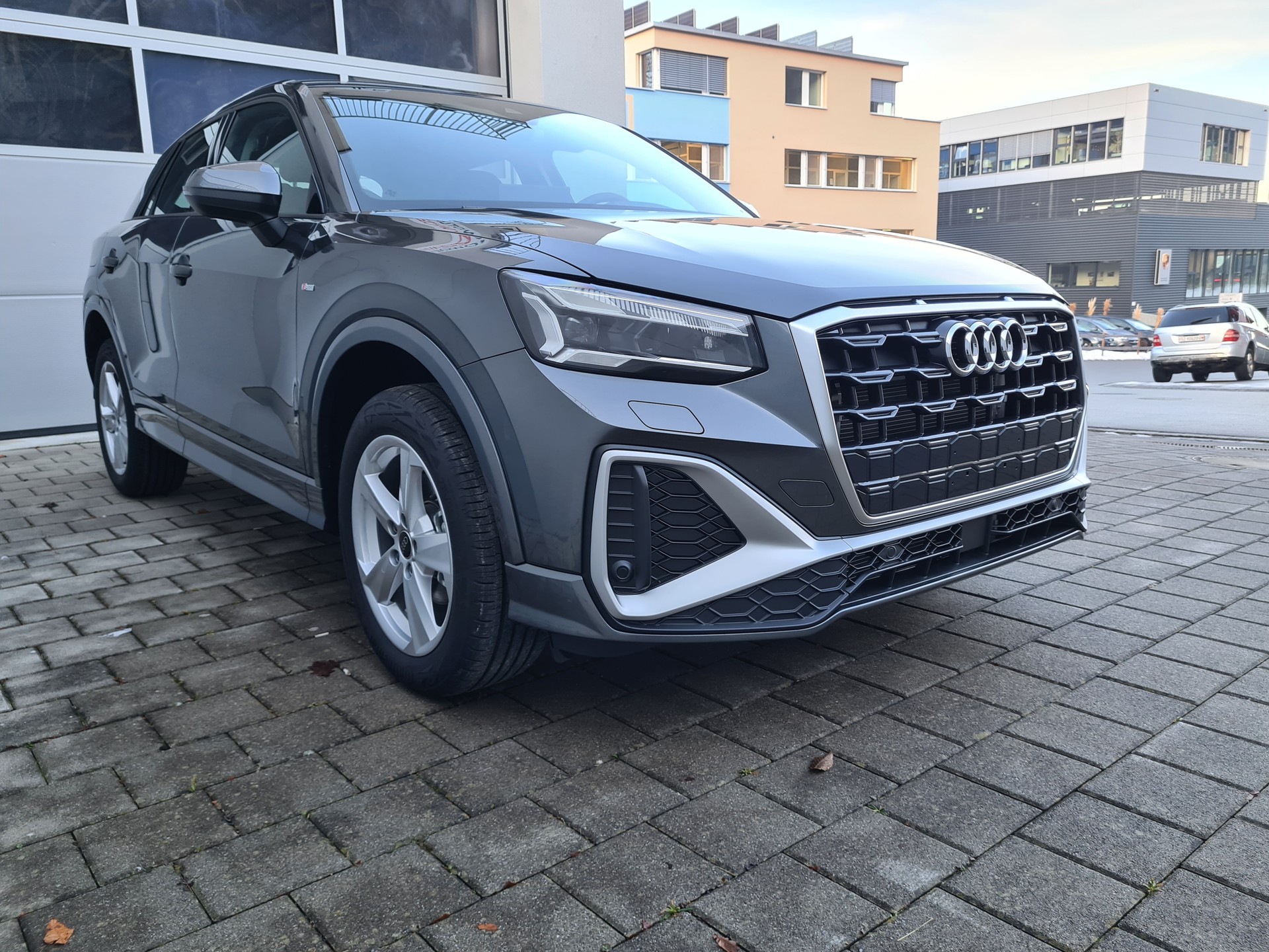 AUDI Q2 35 TFSI S line S-tronic-image-6