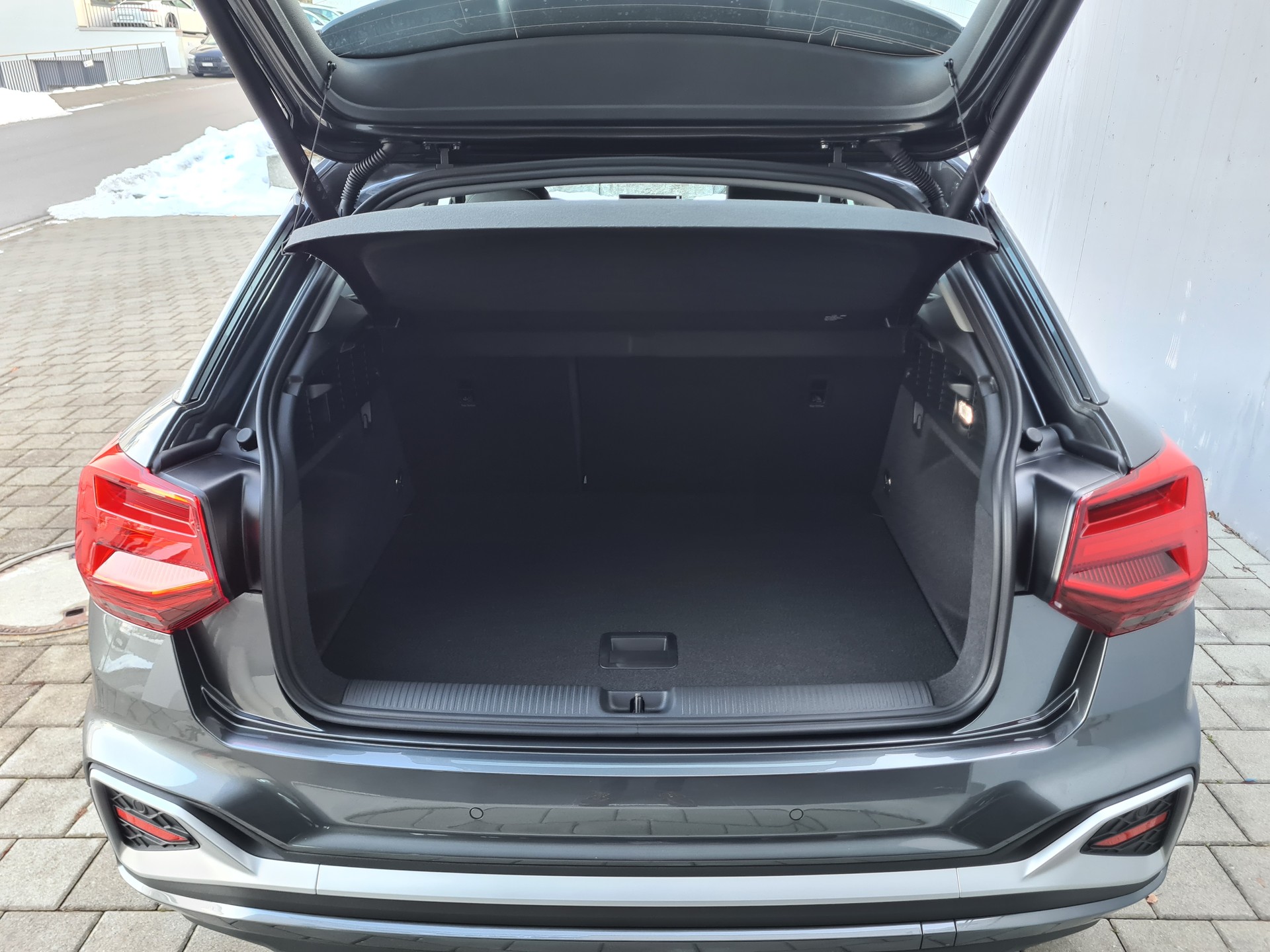 AUDI Q2 35 TFSI S line S-tronic-image-15