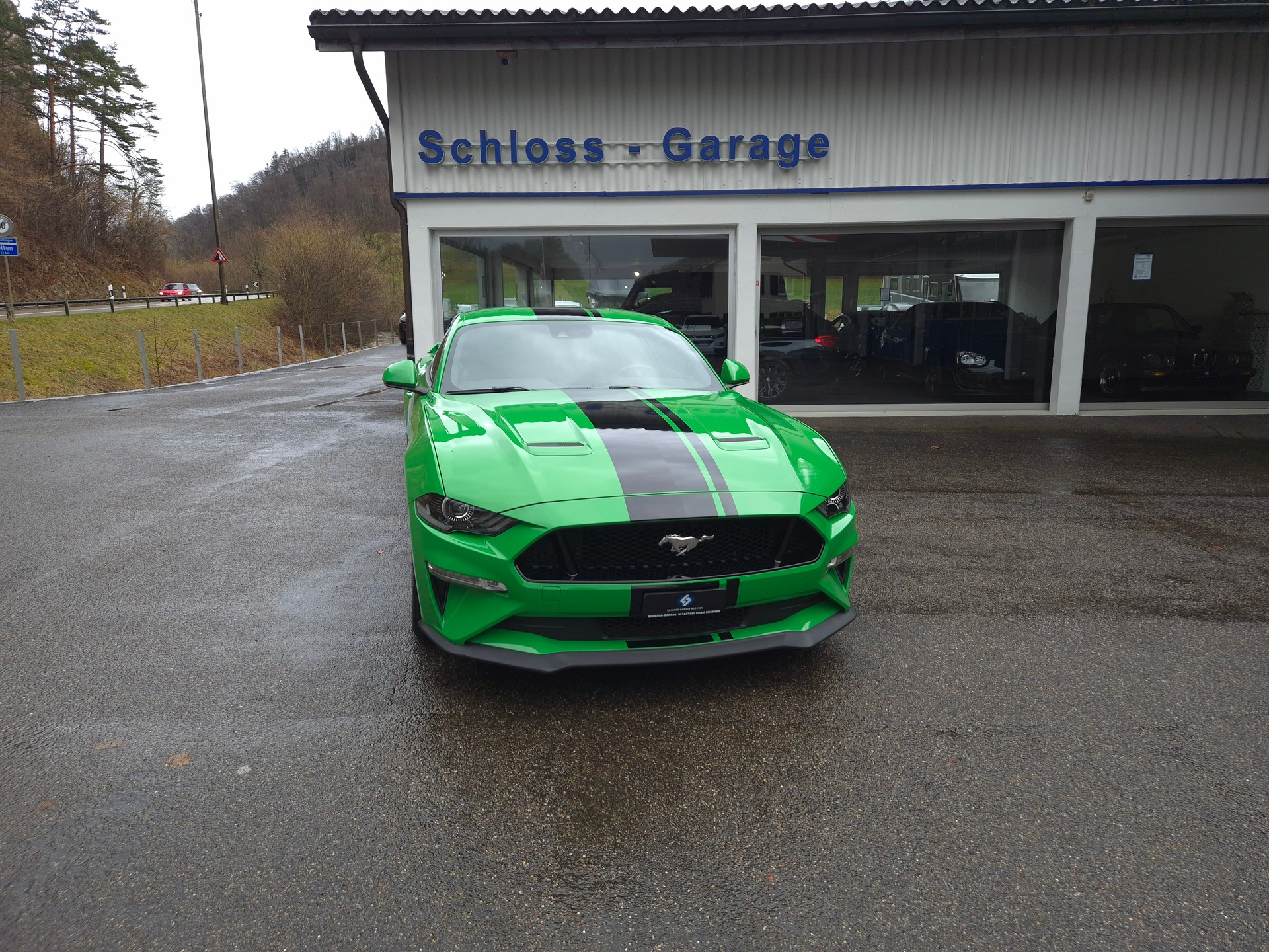 FORD MUSTANG GT Fastback V8-showroom-element-2