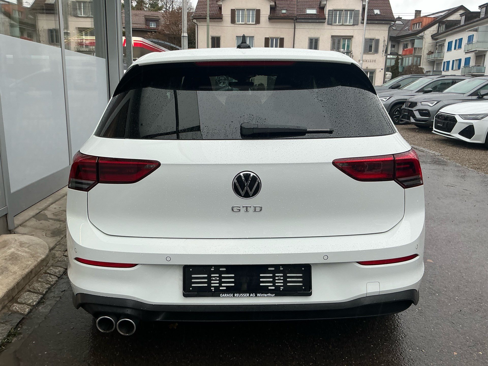 VW Golf GTD 2.0 TDI DSG 200PS *** ANHÄNGERKUPPLUNG & 8FACH BEREIFT ***-image-4