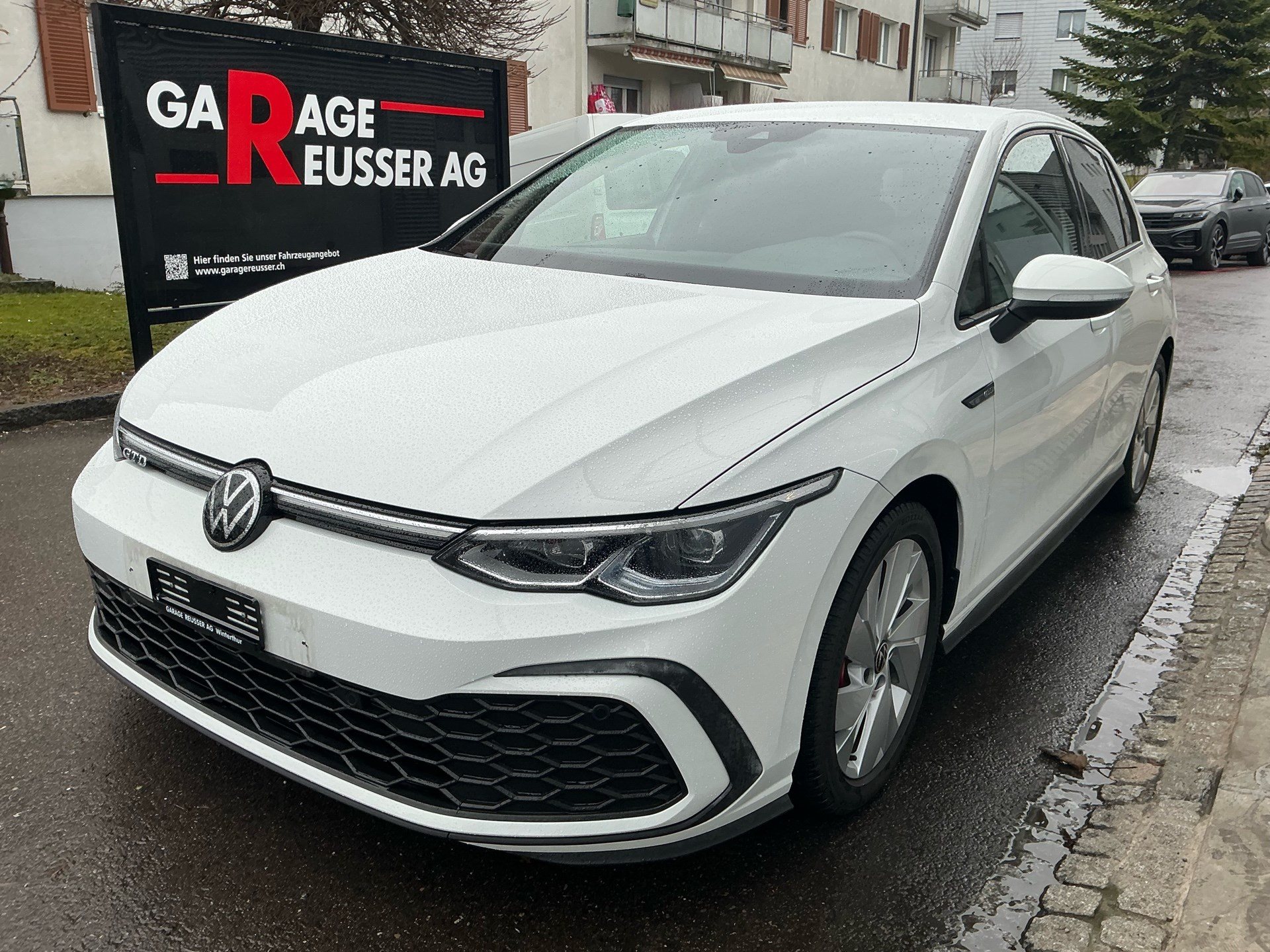 VW Golf GTD 2.0 TDI DSG 200PS *** ANHÄNGERKUPPLUNG & 8FACH BEREIFT ***