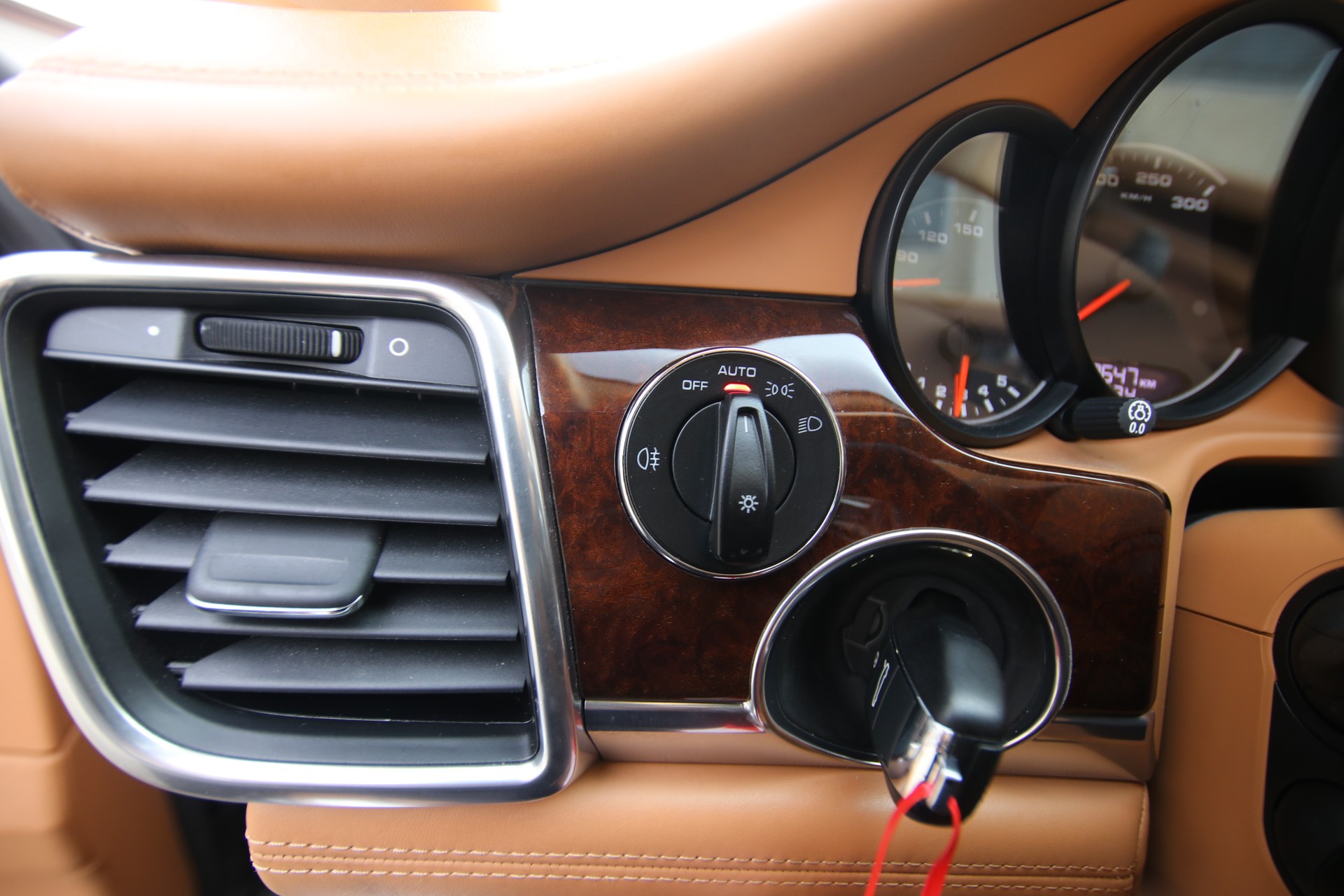 PORSCHE Panamera 4 3.6 PDK-image-26